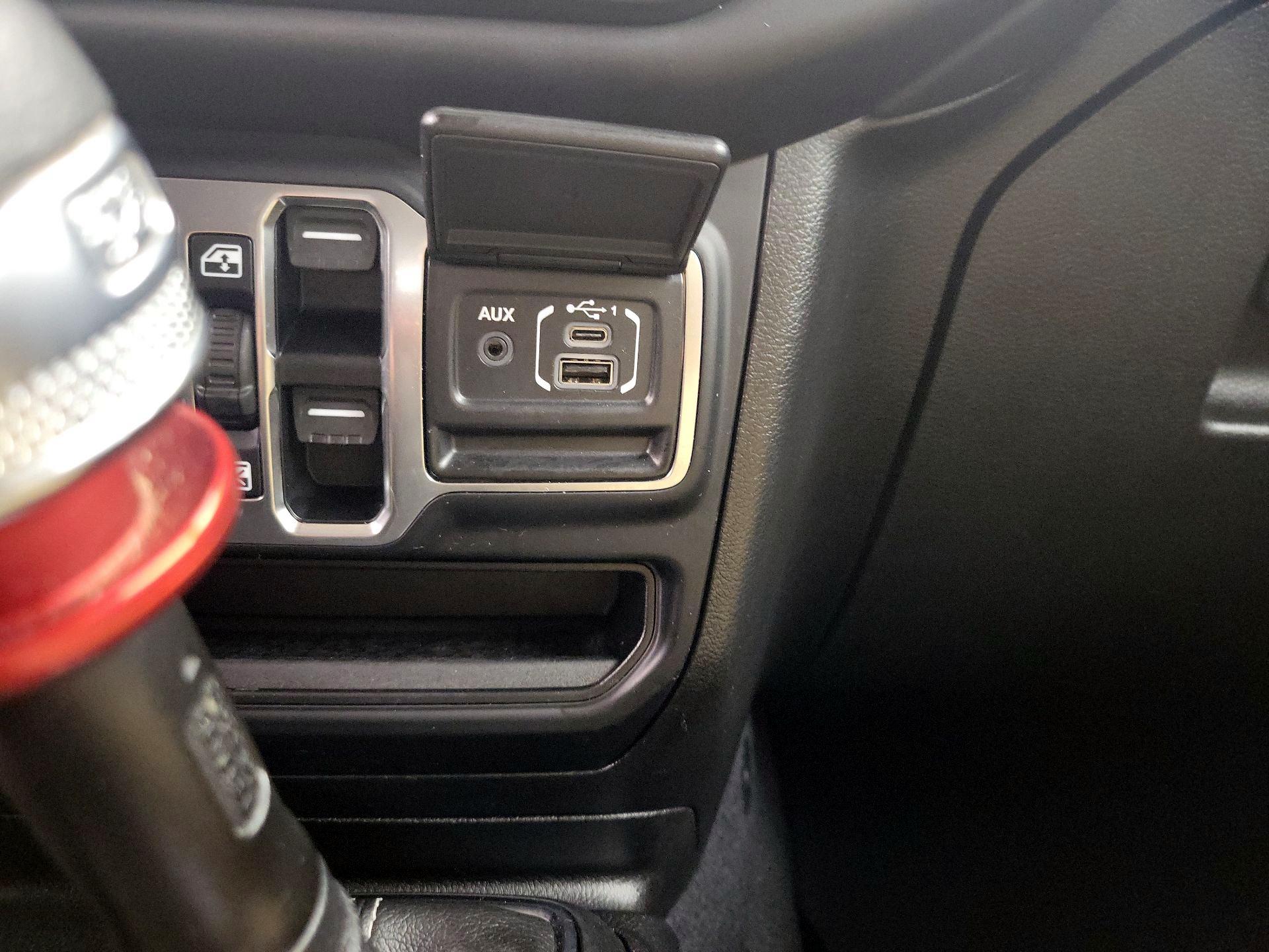 Thumbnail: 2020 Jeep Gladiator - 19