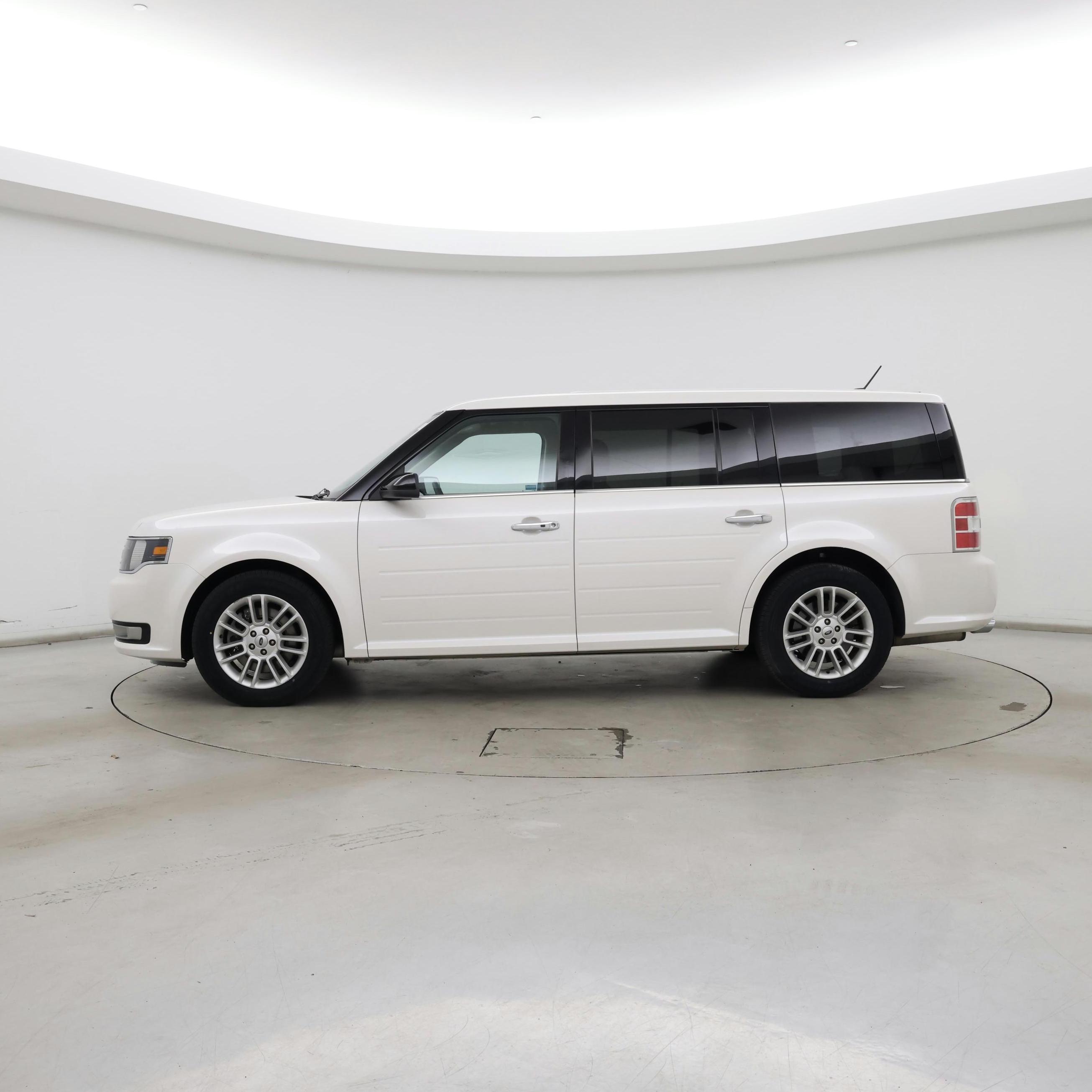 Thumbnail: 2018 Ford Flex - 3