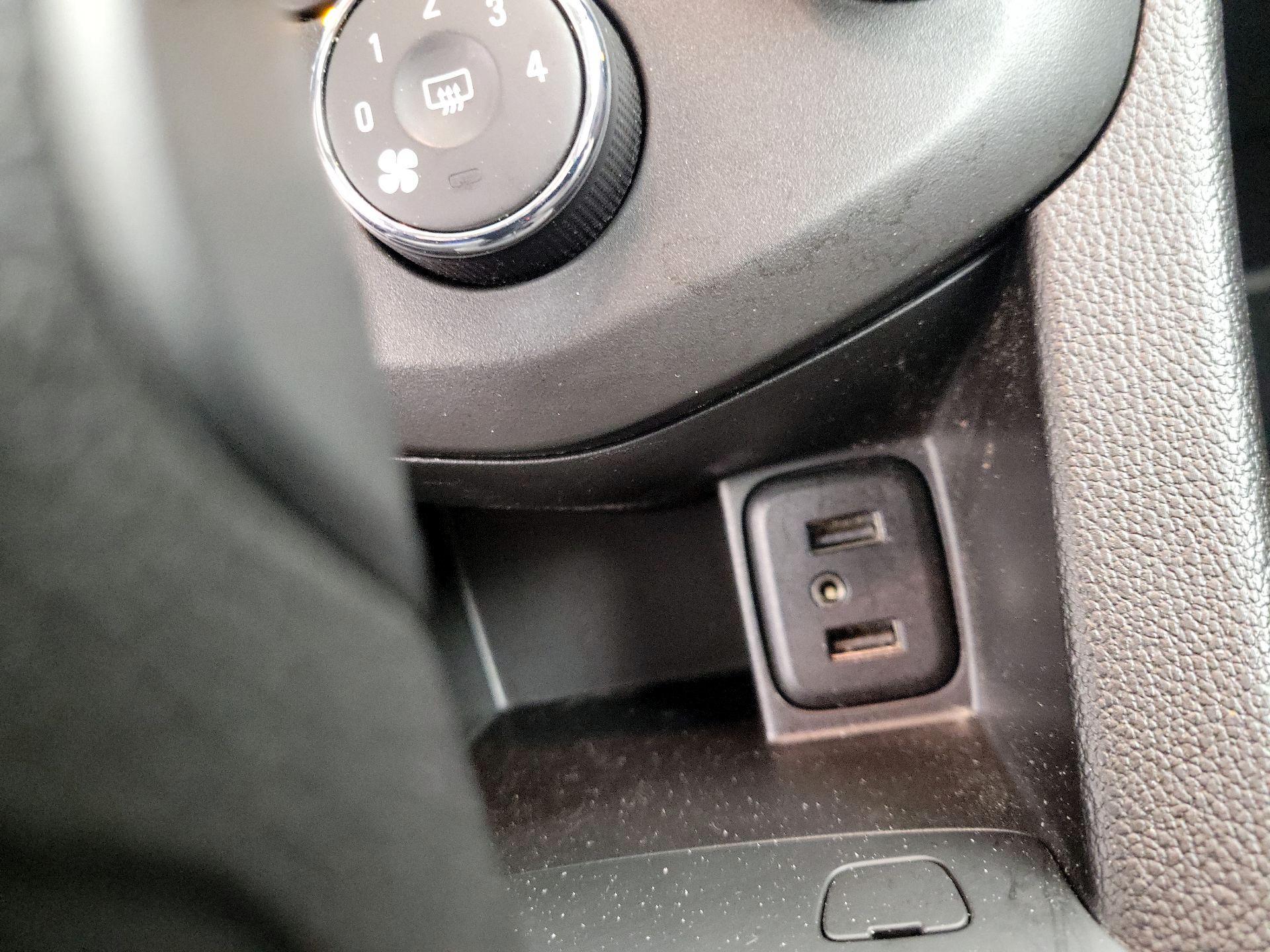 Thumbnail: 2020 Chevrolet Sonic - 18