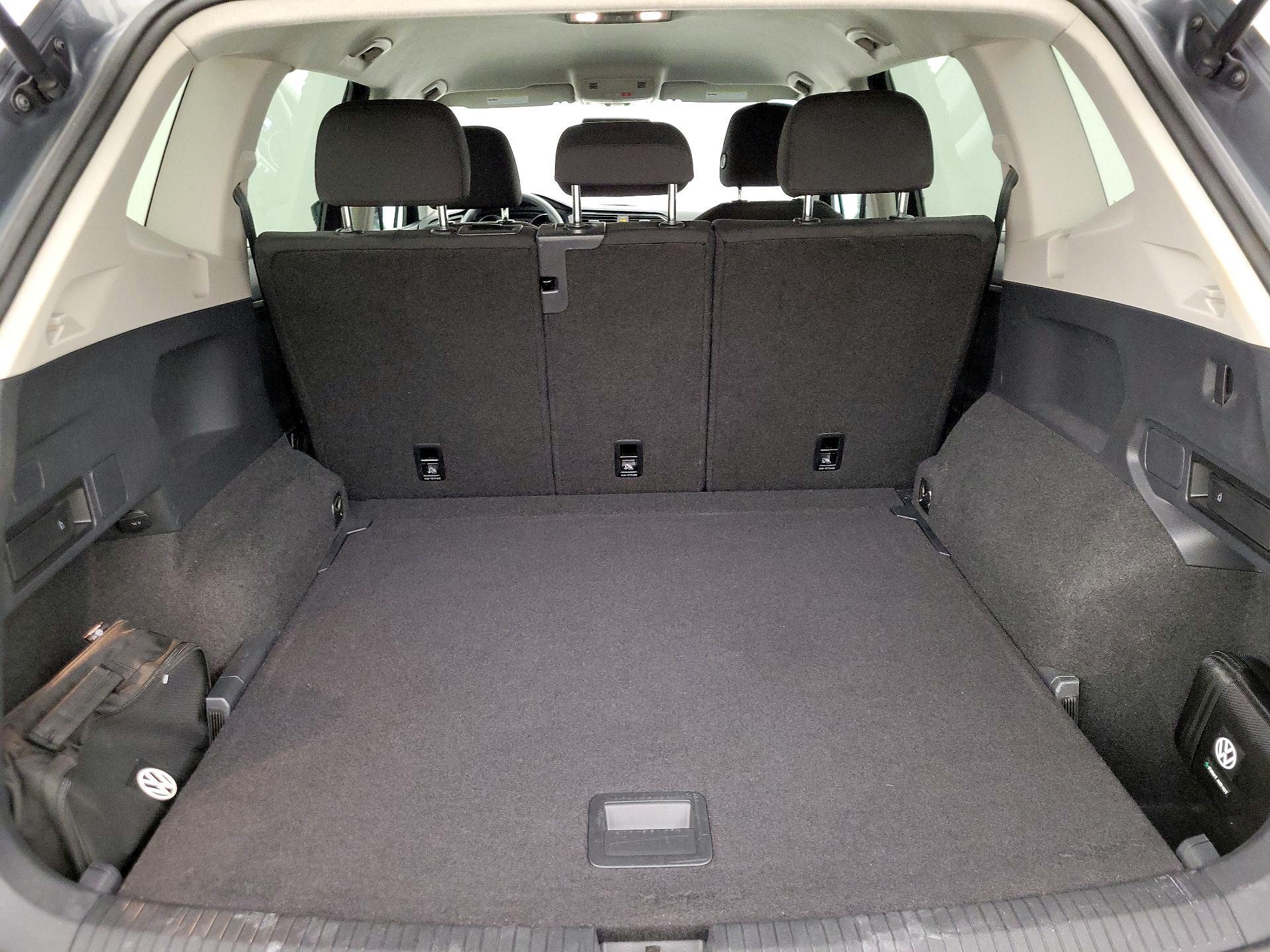 Thumbnail: 2020 Volkswagen Tiguan - 20