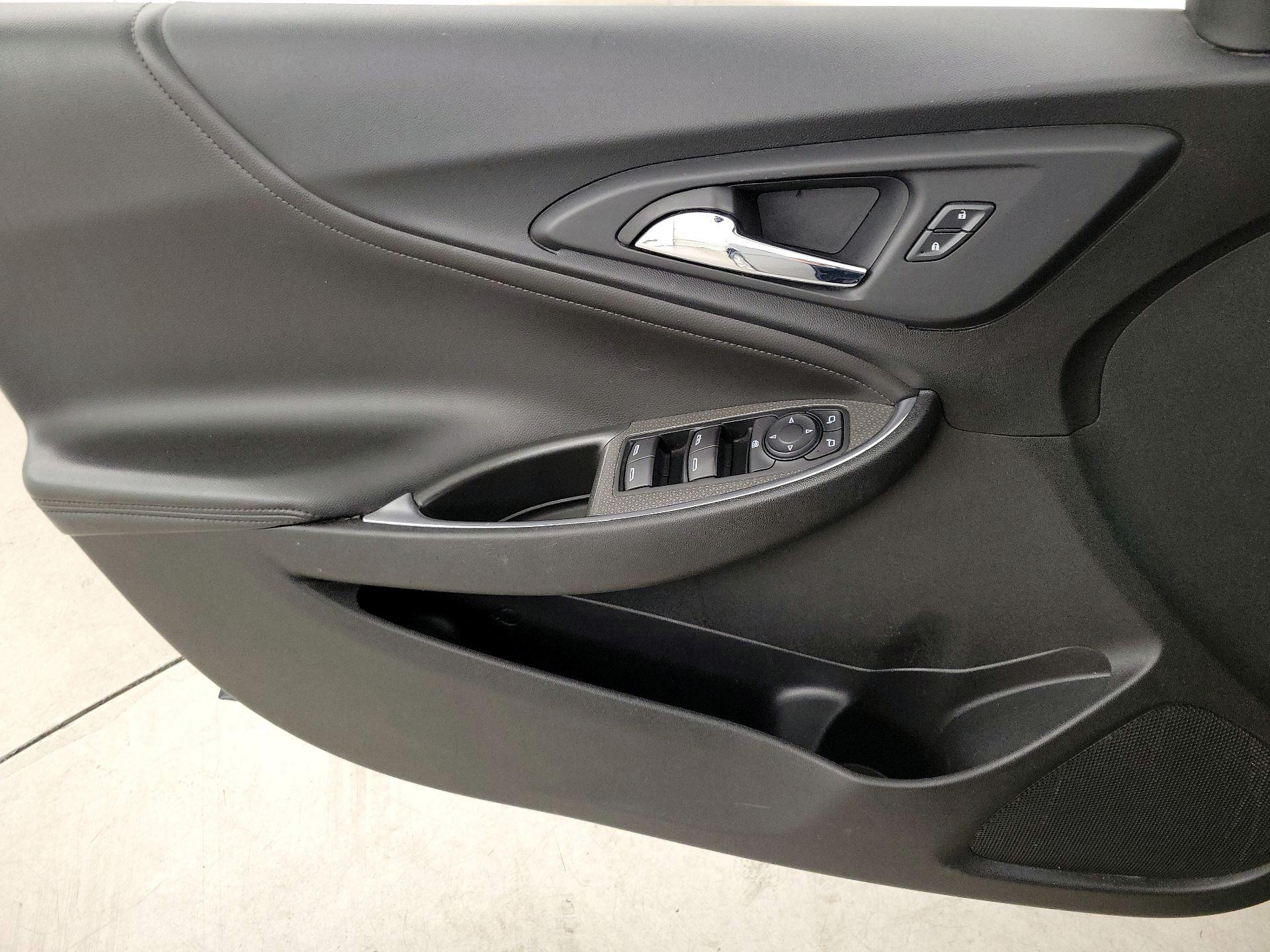 Thumbnail: 2021 Chevrolet Malibu - 12