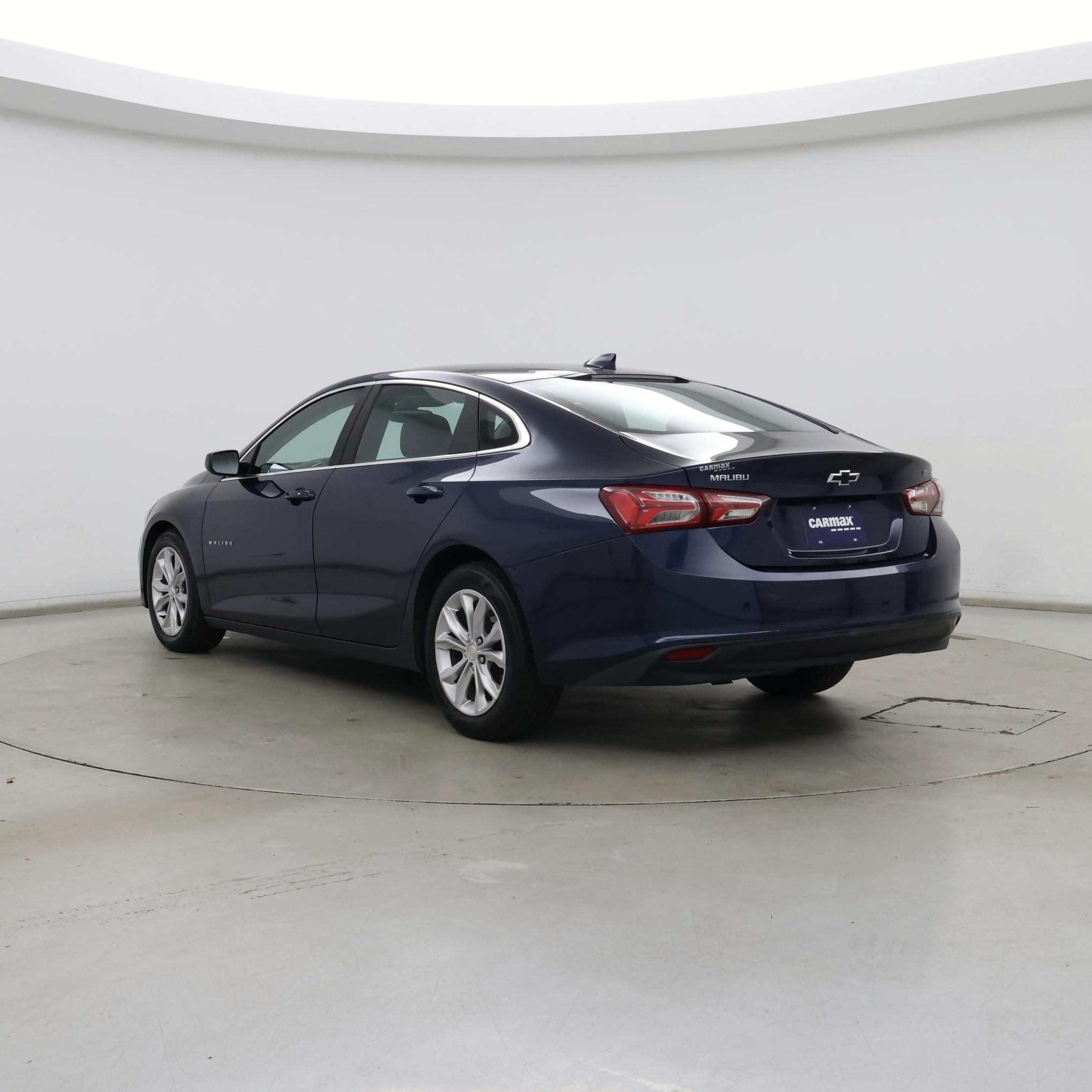 Thumbnail: 2021 Chevrolet Malibu - 2