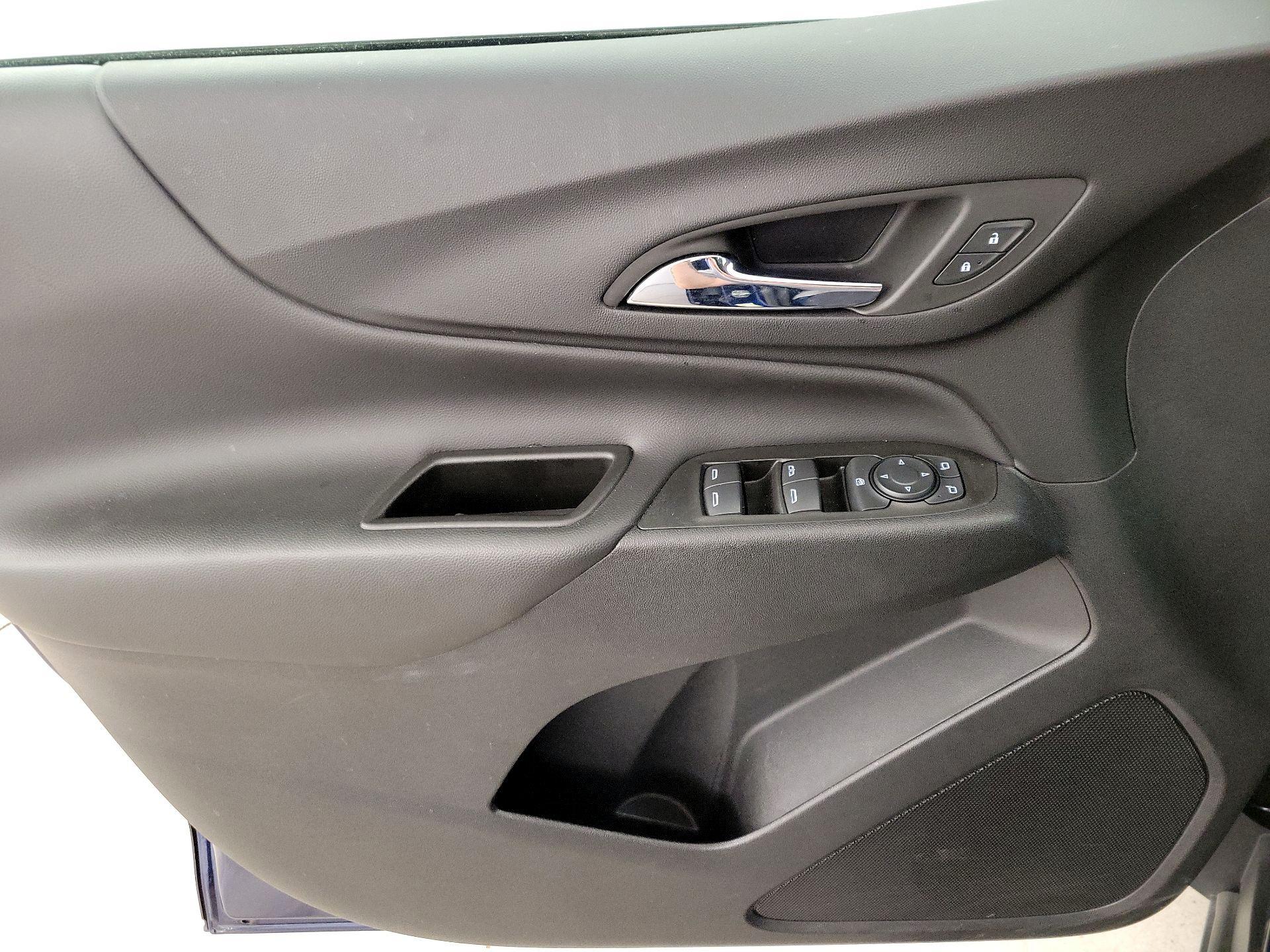 Thumbnail: 2022 Chevrolet Equinox - 12