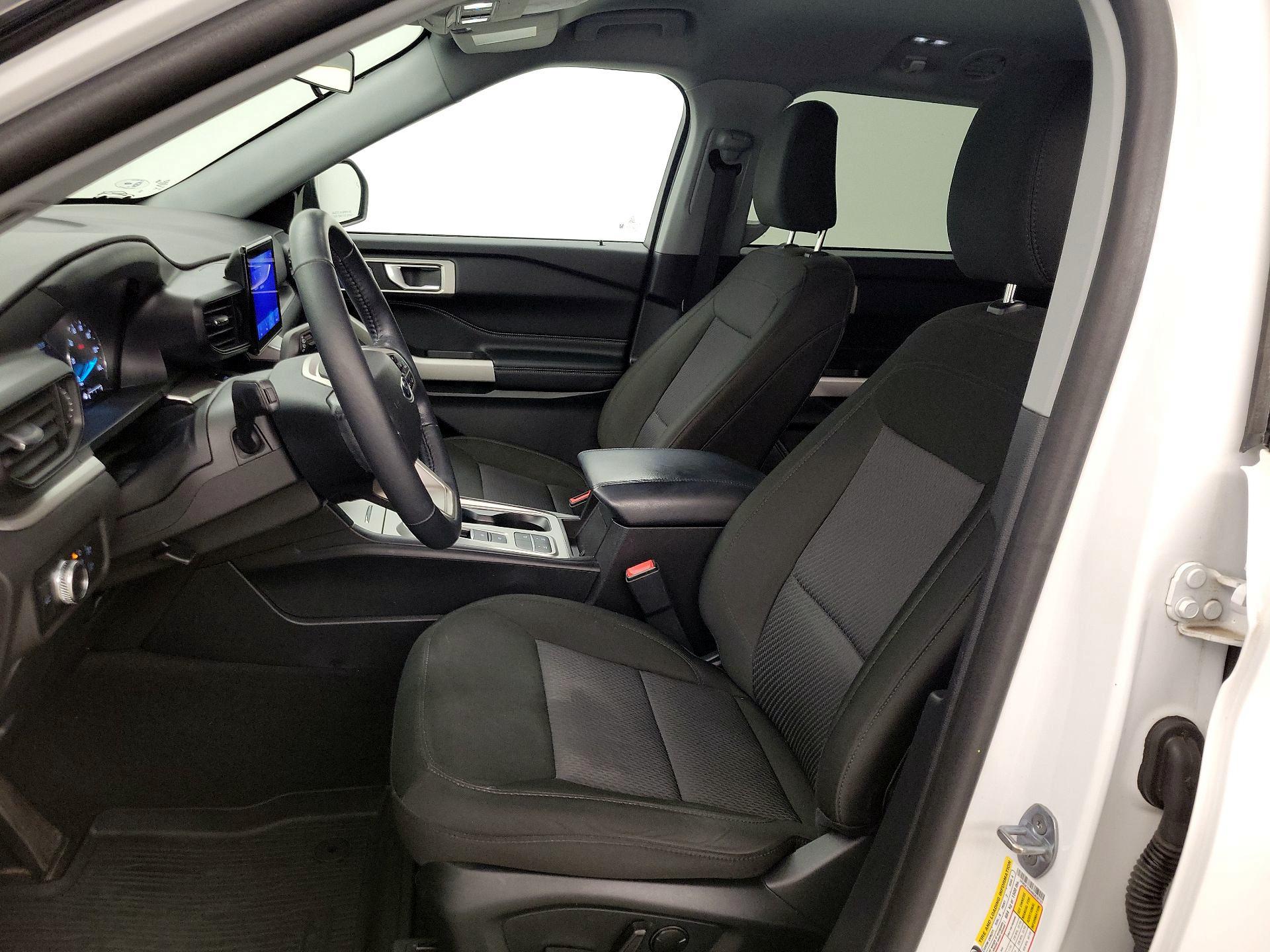 Thumbnail: 2022 Ford Explorer - 11