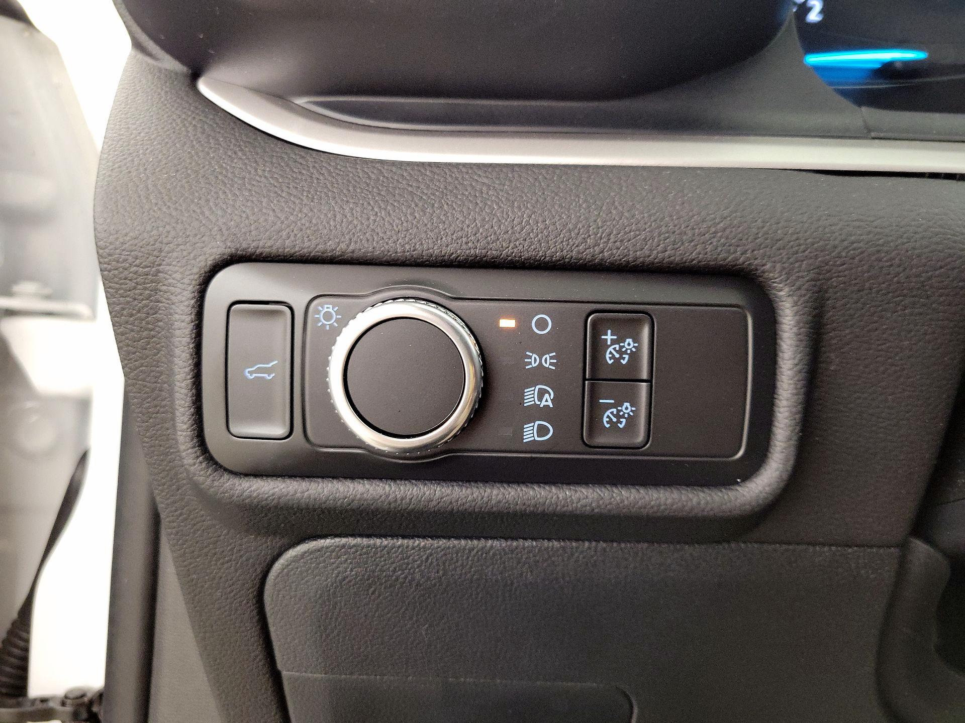 Thumbnail: 2022 Ford Explorer - 13