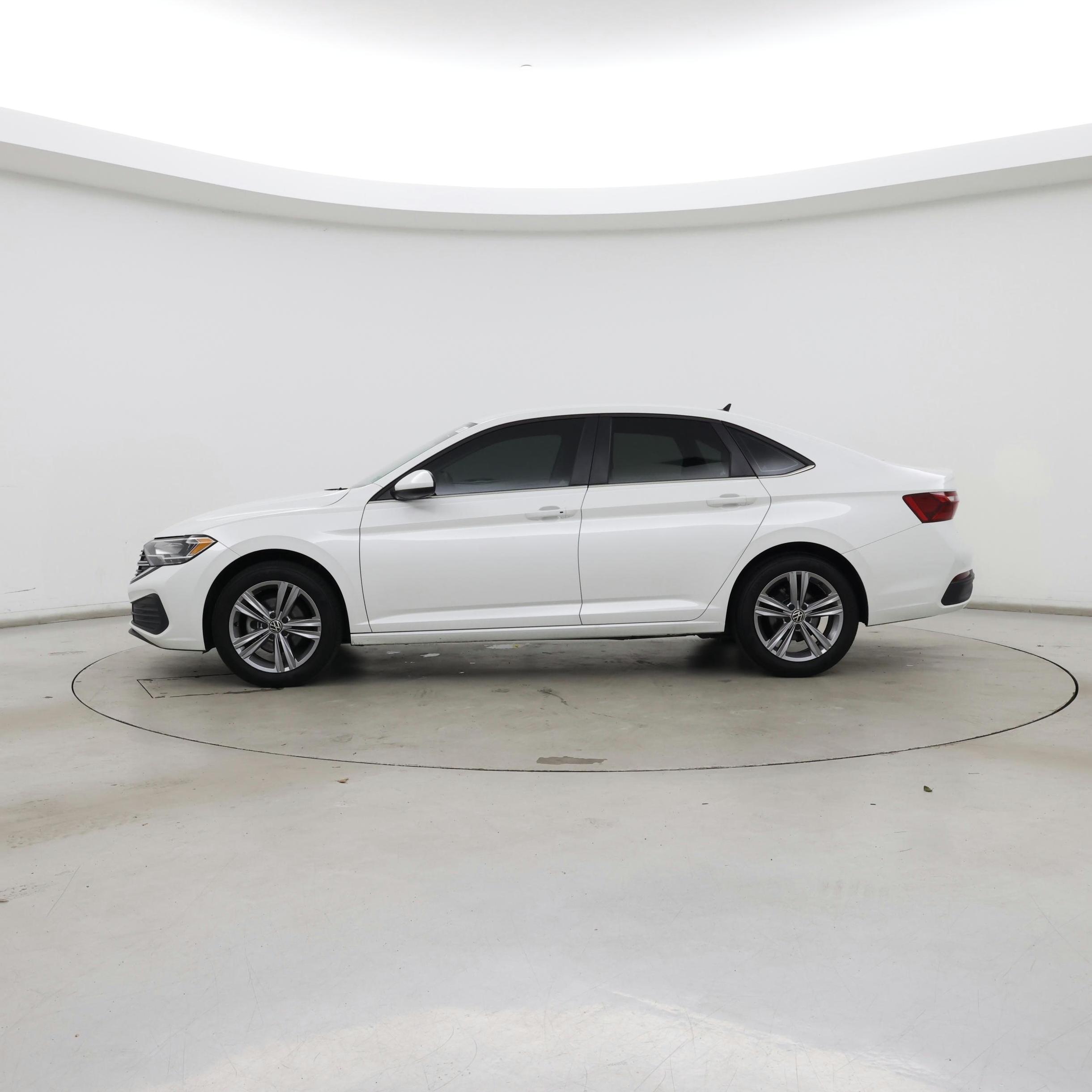 Thumbnail: 2022 Volkswagen Jetta - 3