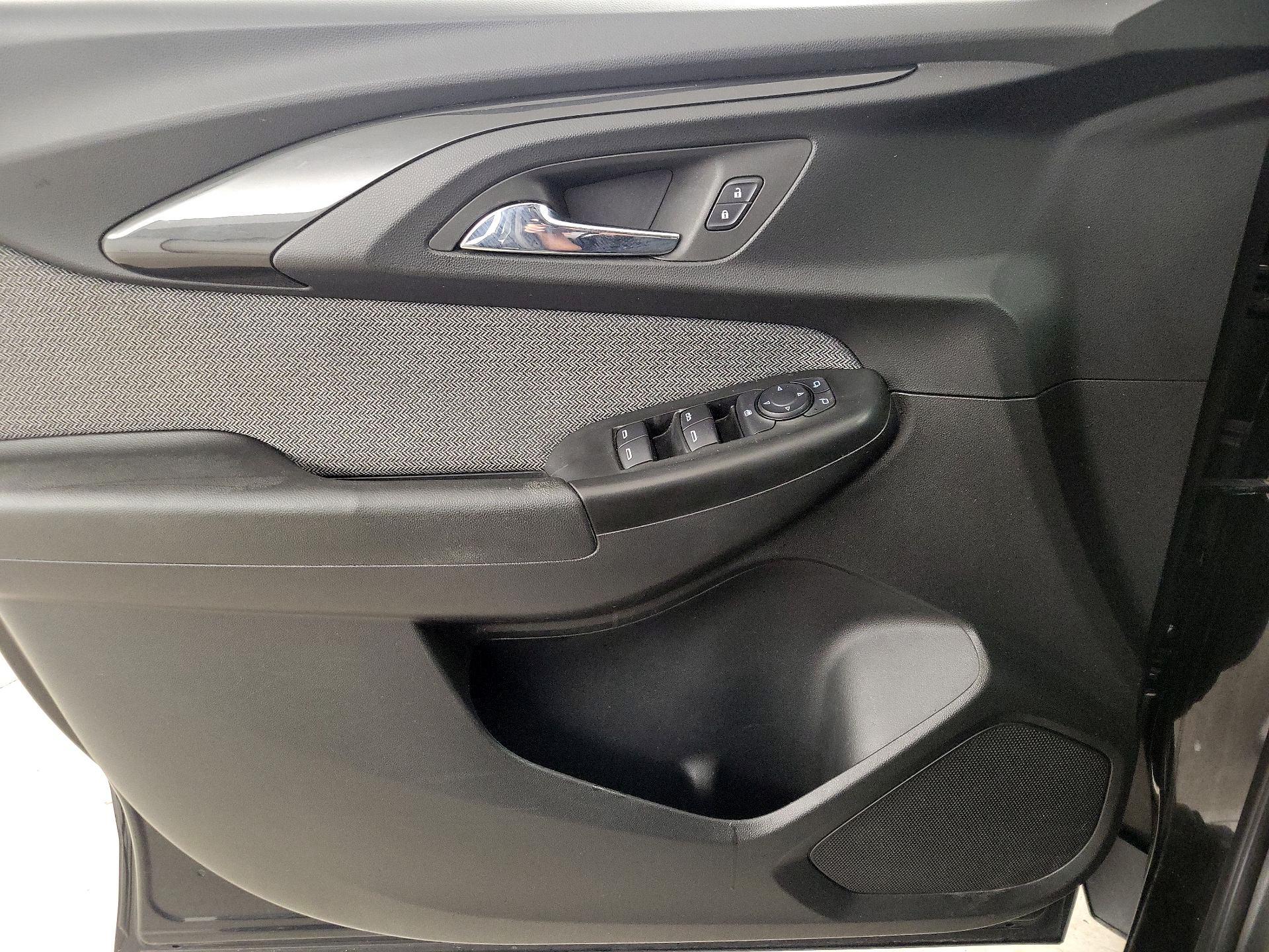 Thumbnail: 2021 Chevrolet TrailBlazer - 12