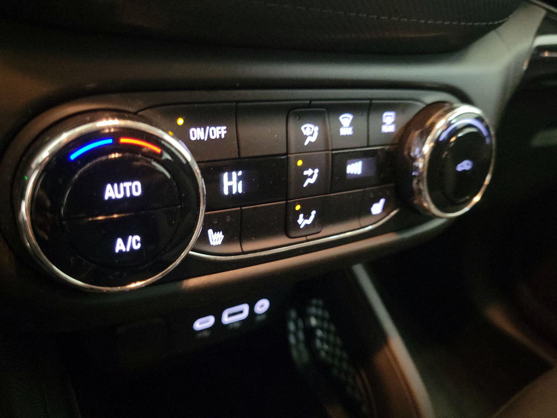 Thumbnail: 2021 Chevrolet TrailBlazer - 16