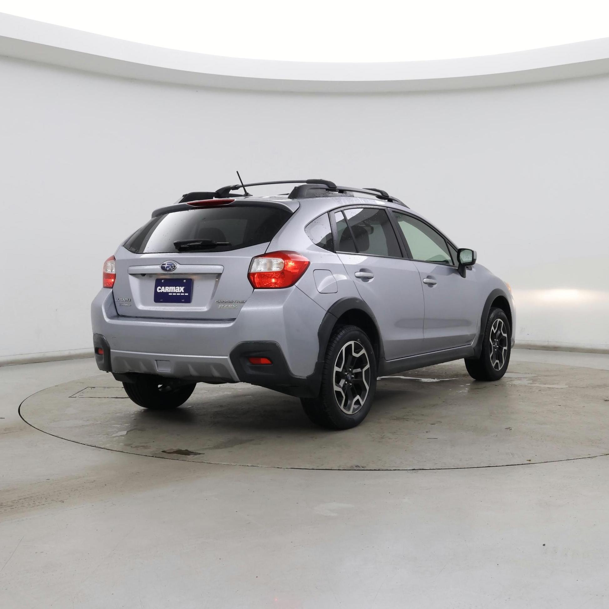 Thumbnail: 2017 Subaru Crosstrek - 8