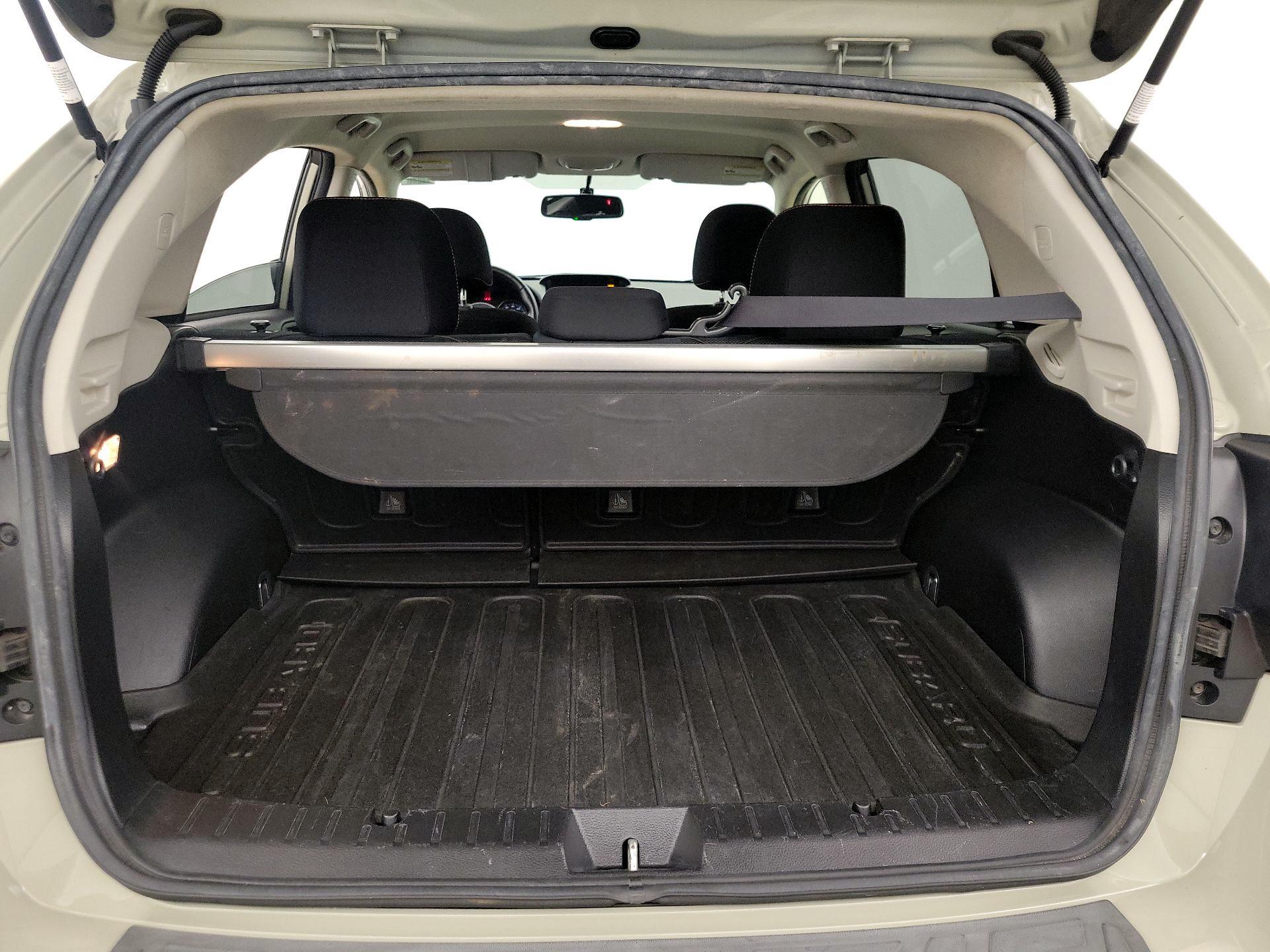 Thumbnail: 2016 Subaru XV Crosstrek - 20