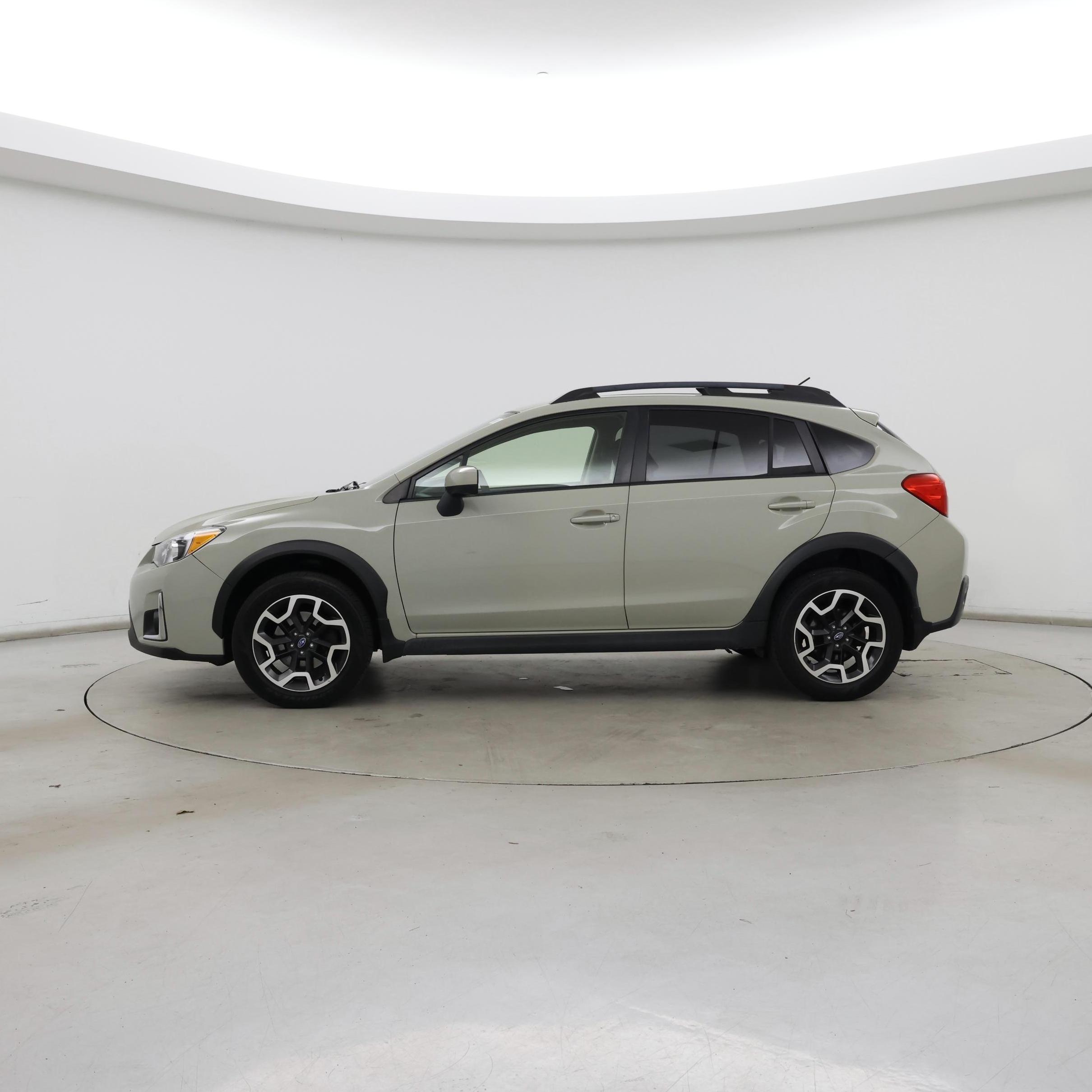 Thumbnail: 2016 Subaru XV Crosstrek - 3
