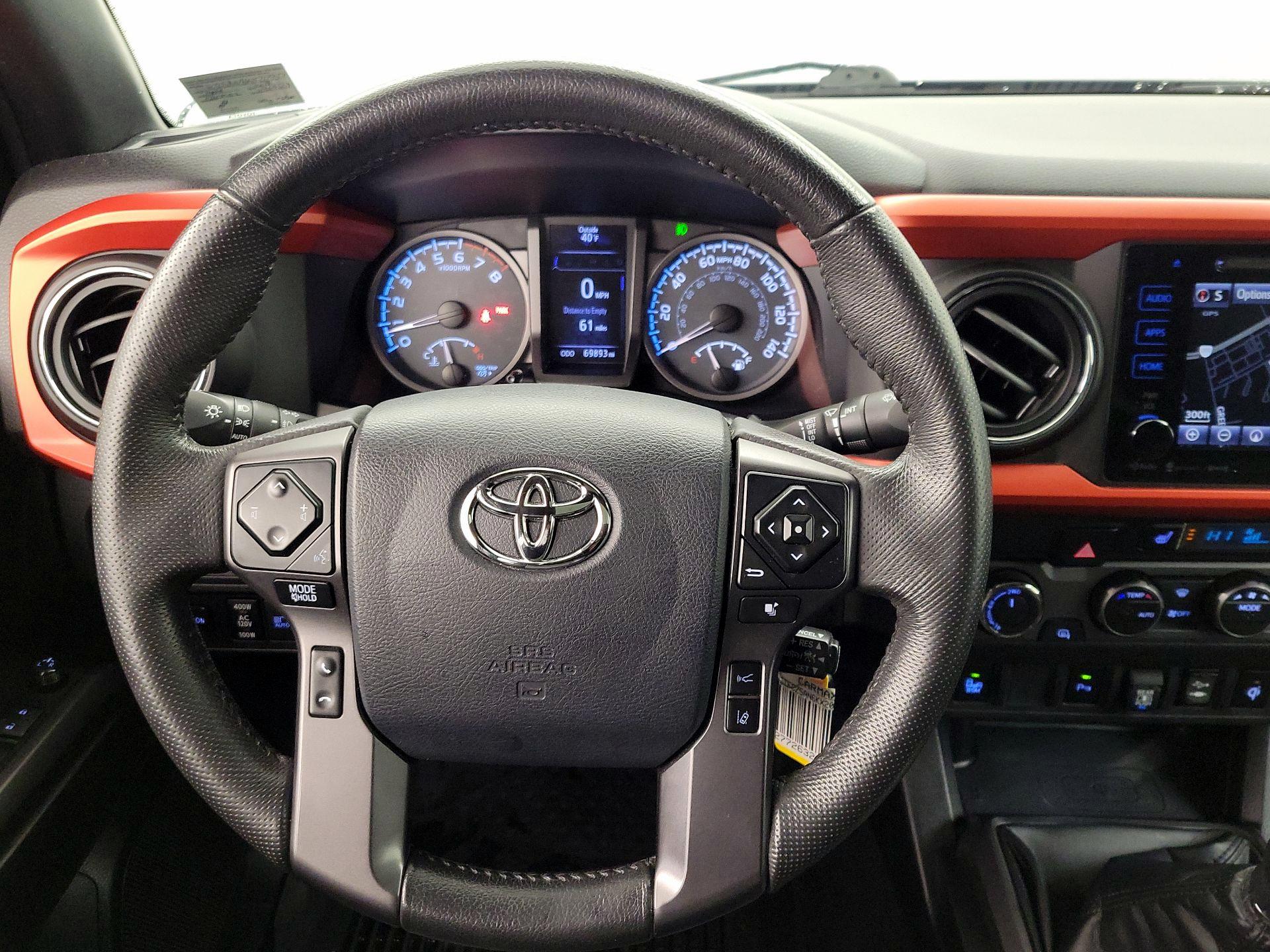 Thumbnail: 2019 Toyota Tacoma - 10