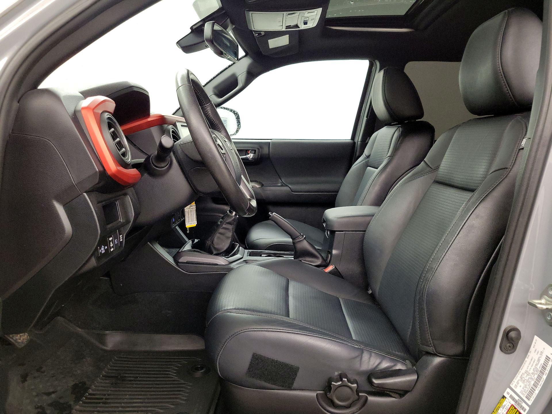 Thumbnail: 2019 Toyota Tacoma - 11