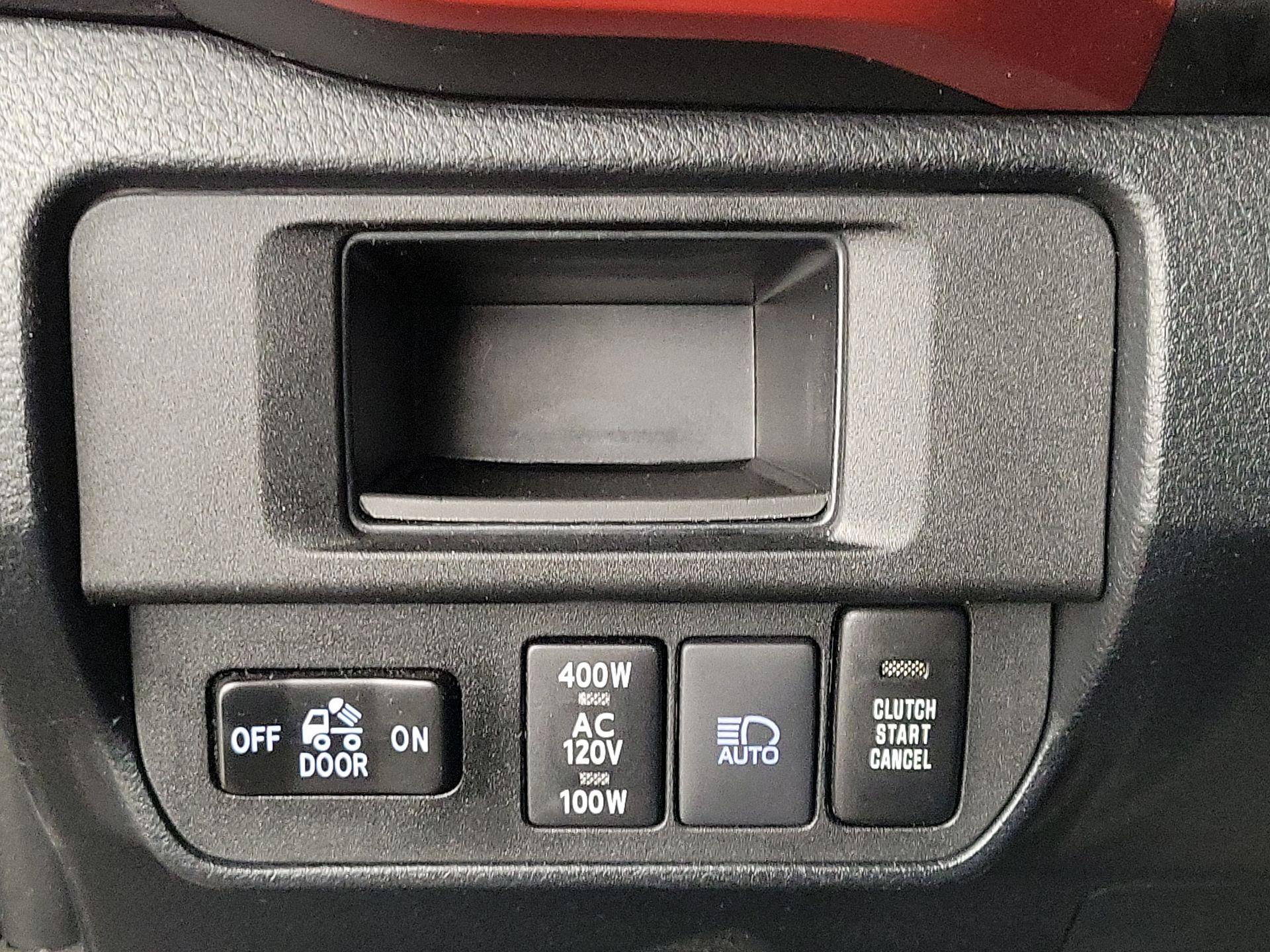 Thumbnail: 2019 Toyota Tacoma - 13