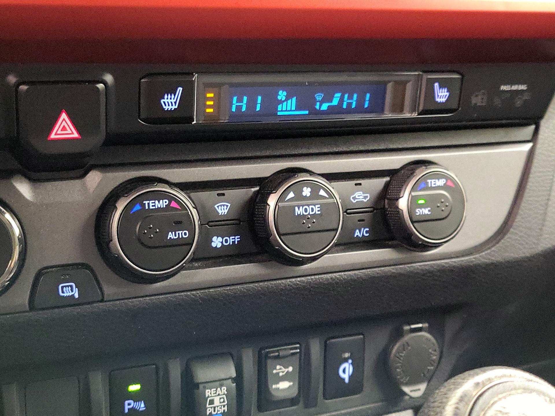 Thumbnail: 2019 Toyota Tacoma - 16