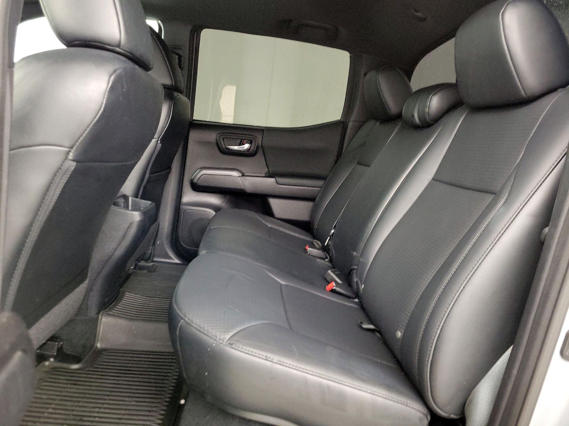 Thumbnail: 2019 Toyota Tacoma - 20