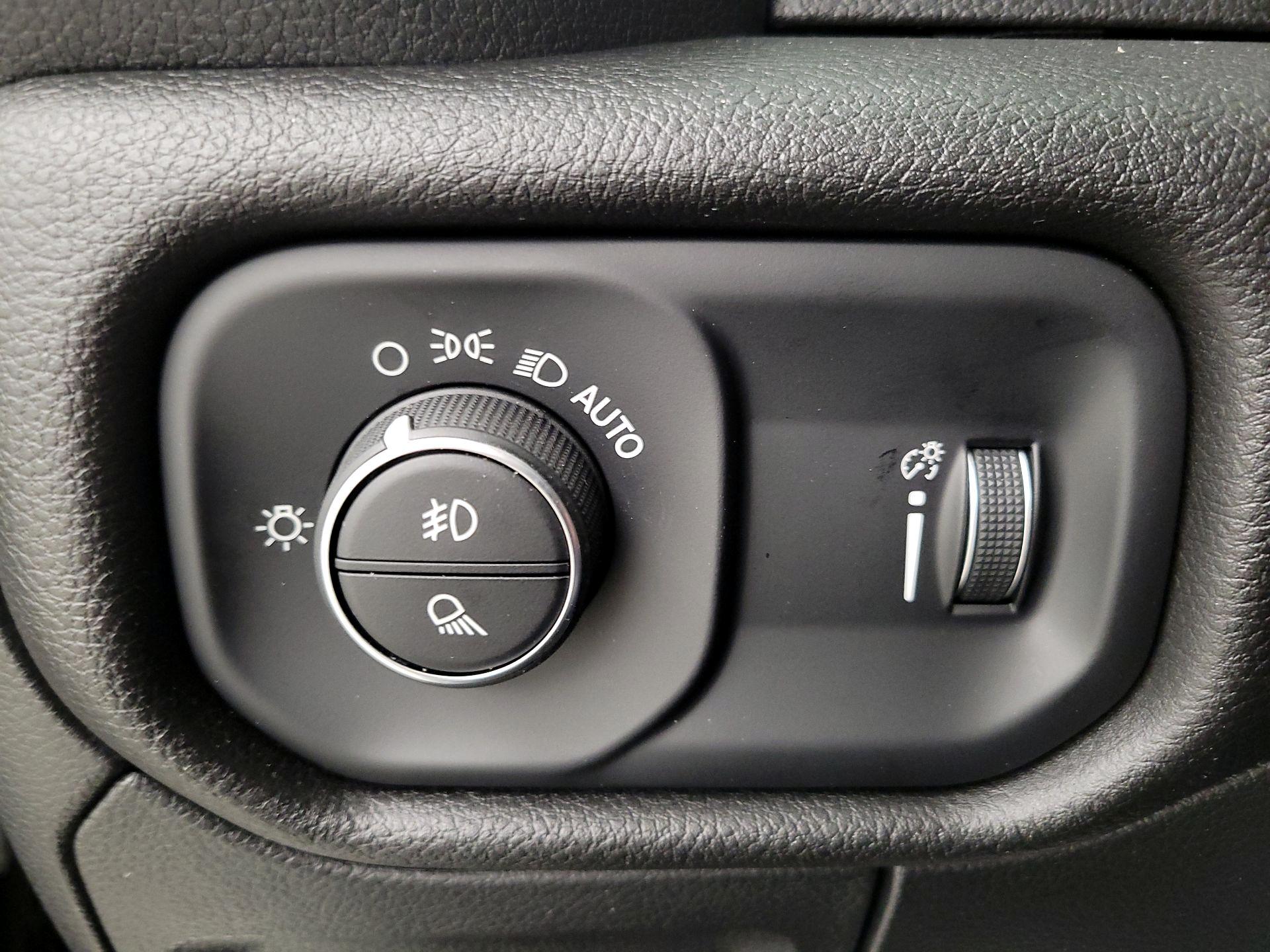 Thumbnail: 2024 RAM 1500 - 13