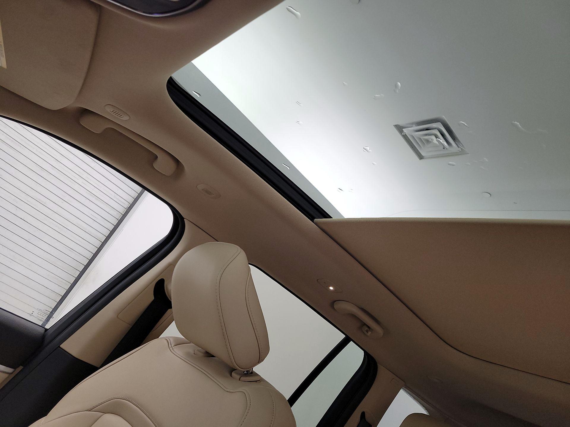 Thumbnail: 2022 Jeep Grand Cherokee - 20