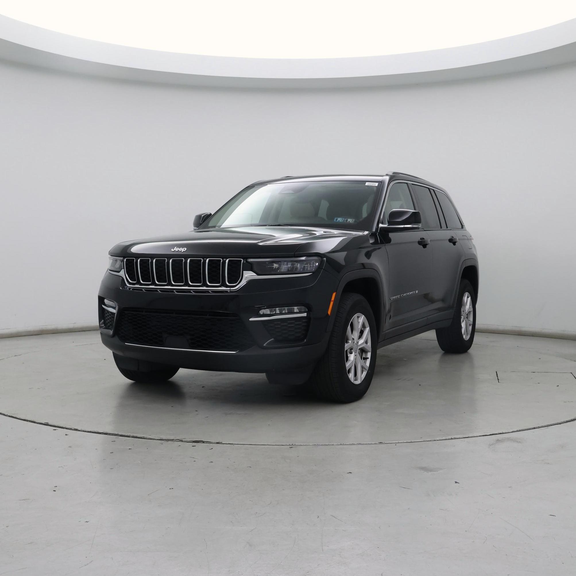 Thumbnail: 2022 Jeep Grand Cherokee - 4
