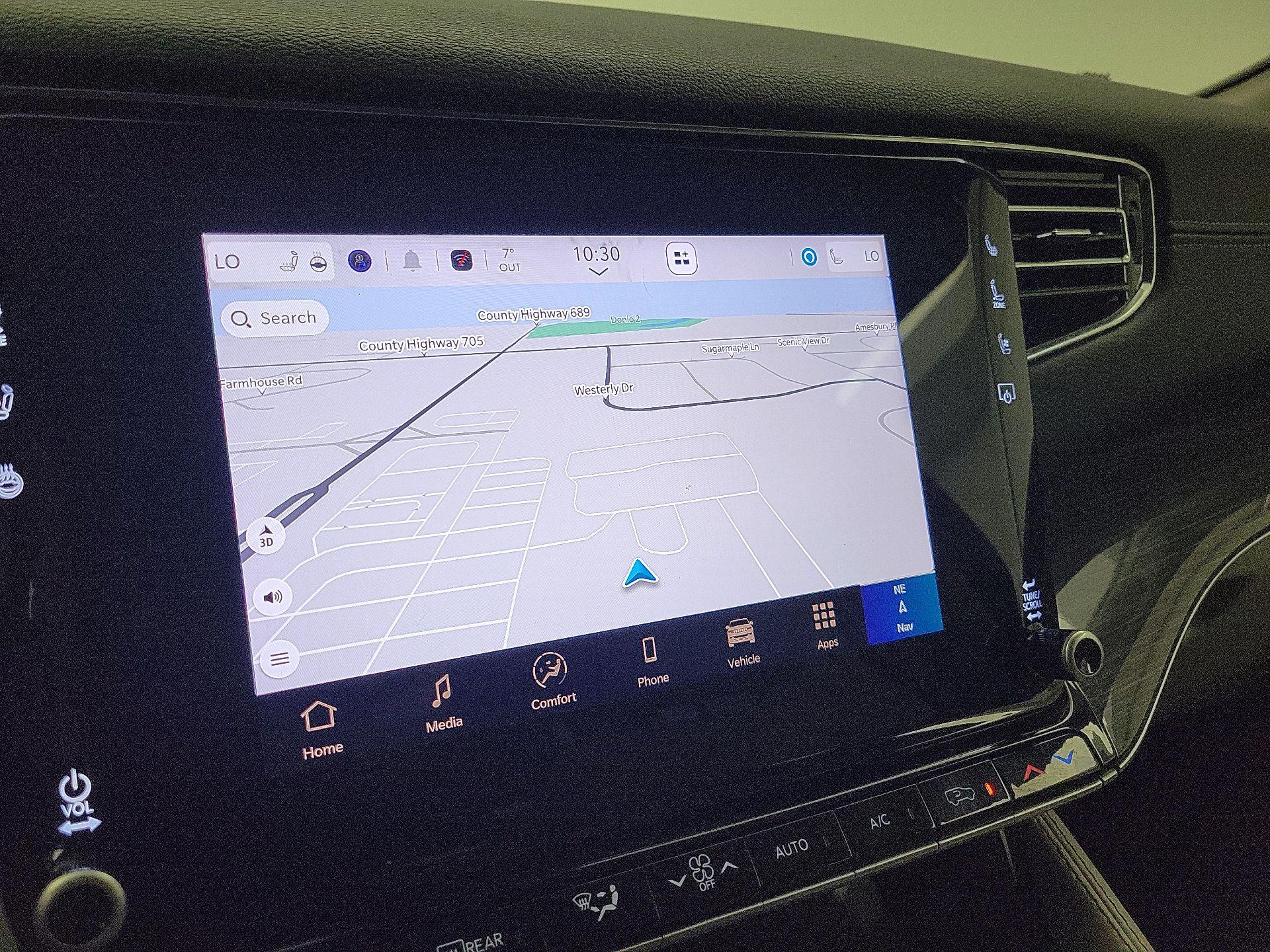 Thumbnail: 2022 Jeep Wagoneer - 14