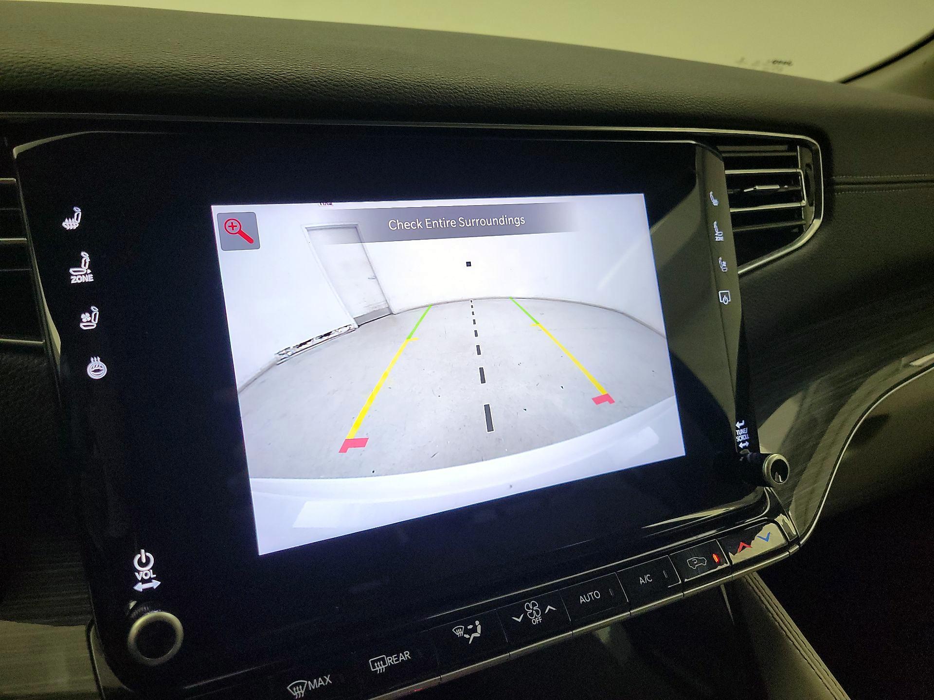 Thumbnail: 2022 Jeep Wagoneer - 15