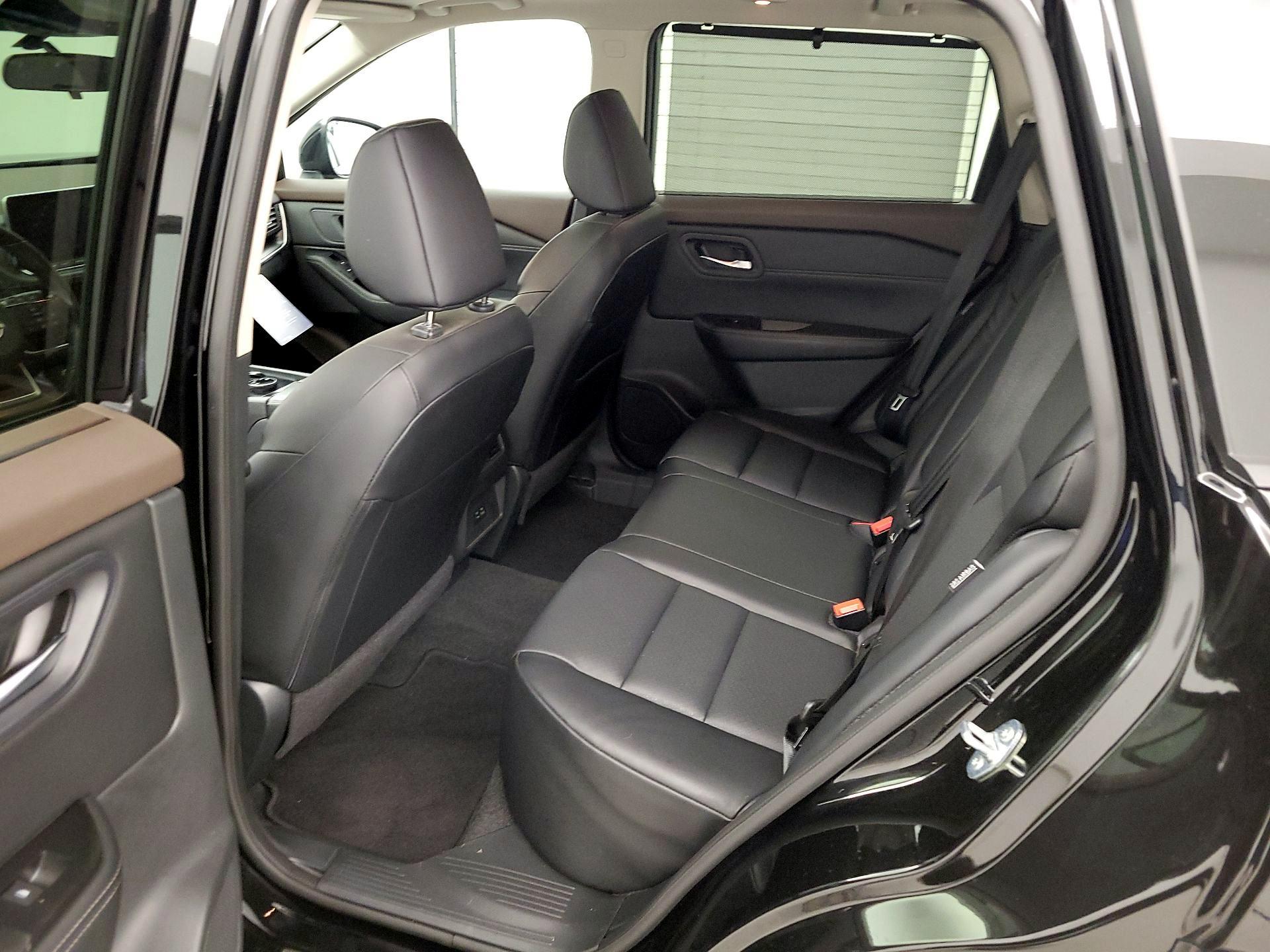 Thumbnail: 2023 Nissan Rogue - 20