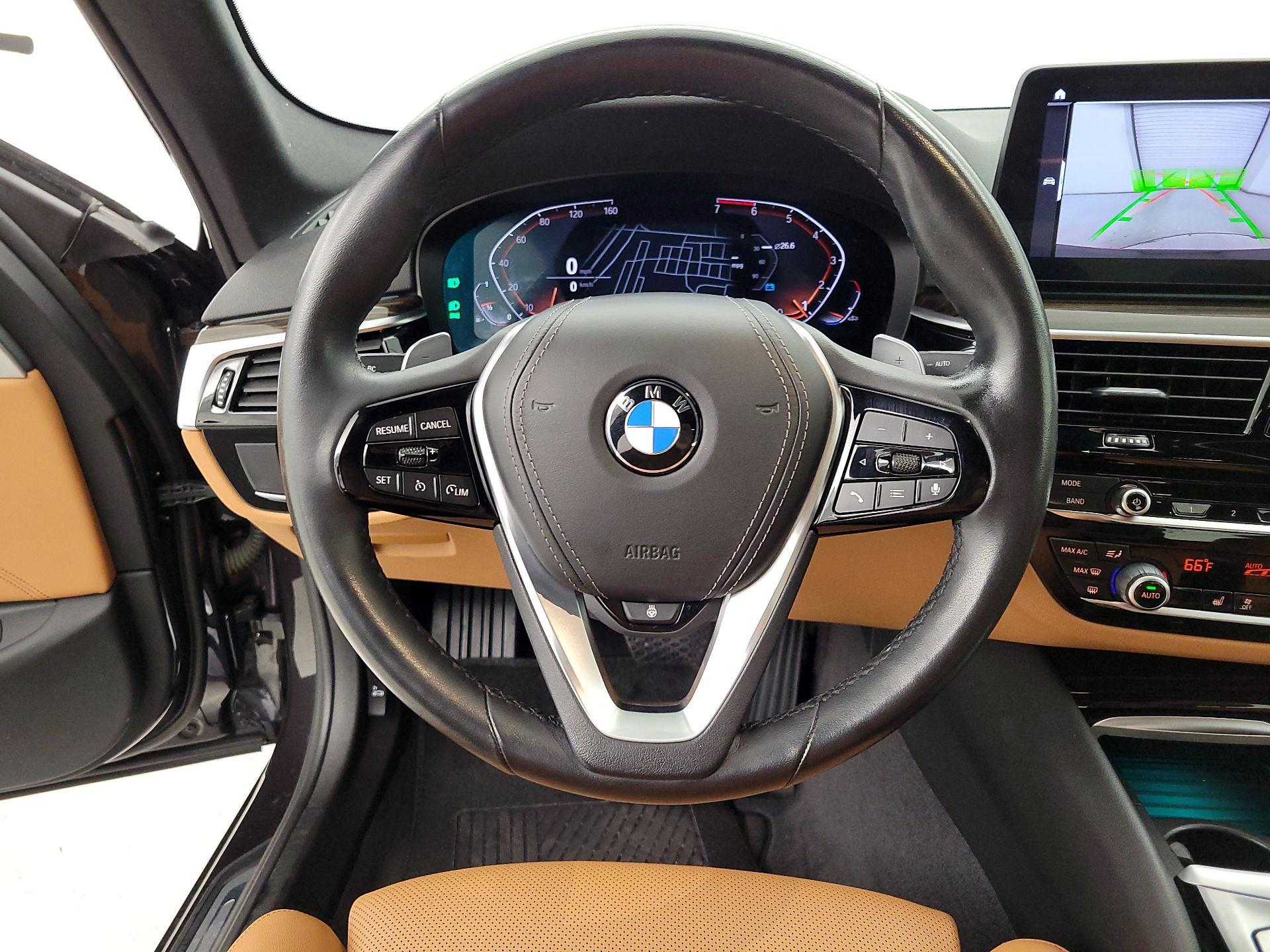 Thumbnail: 2022 BMW 5 Series - 10