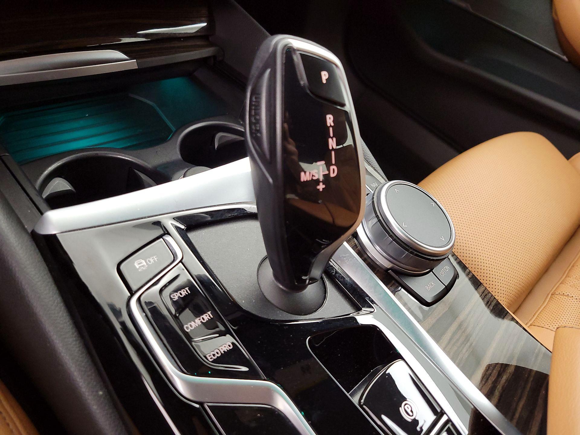 Thumbnail: 2022 BMW 5 Series - 17