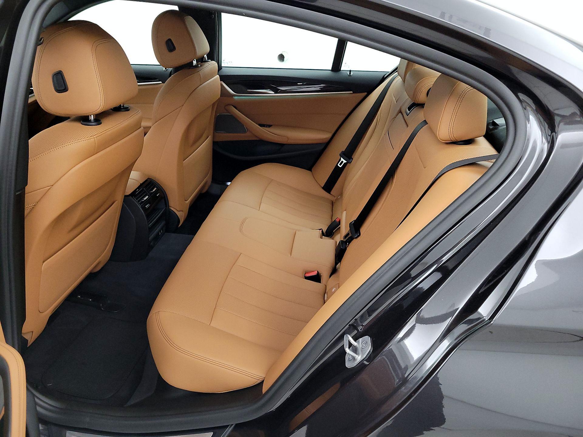 Thumbnail: 2022 BMW 5 Series - 19