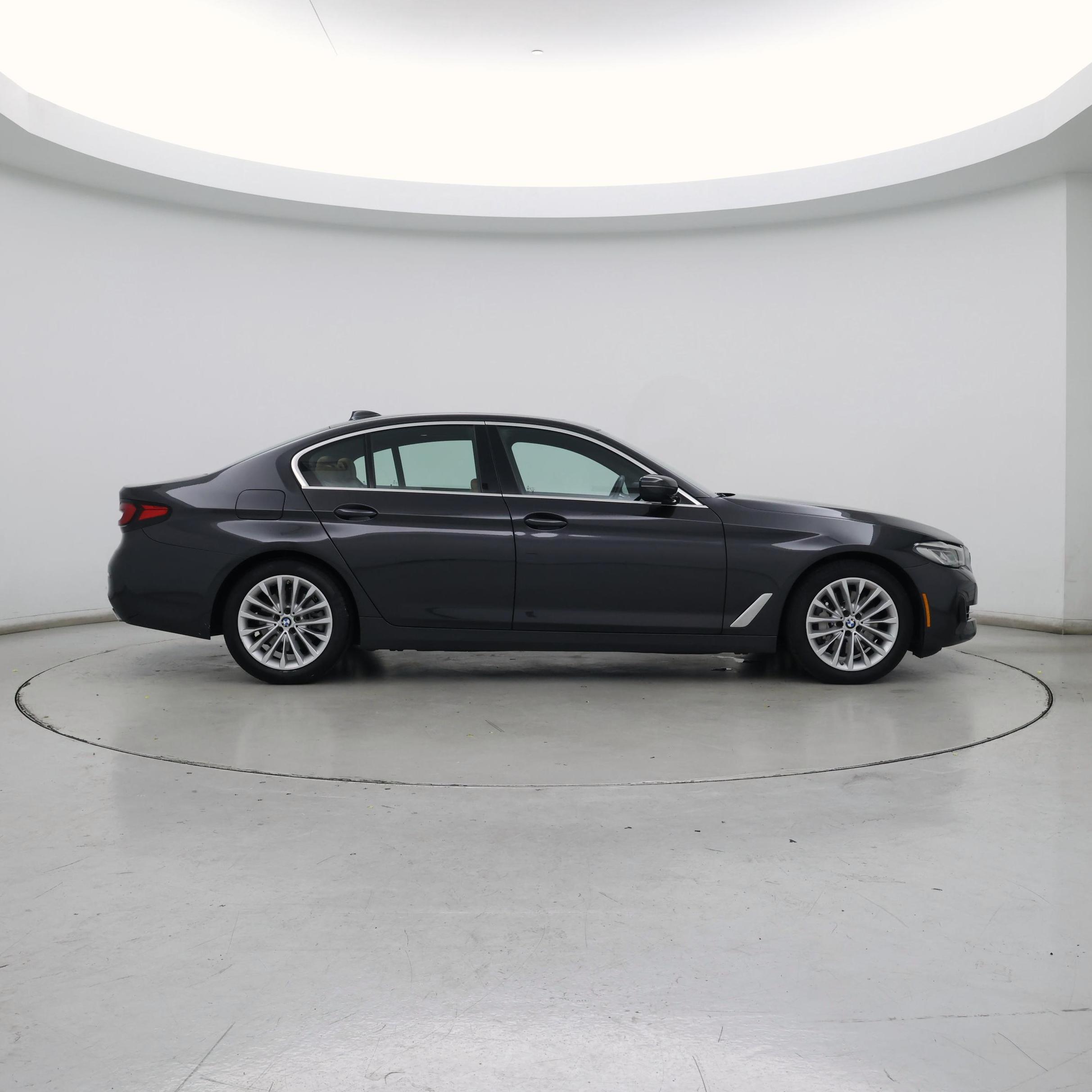 Thumbnail: 2022 BMW 5 Series - 7