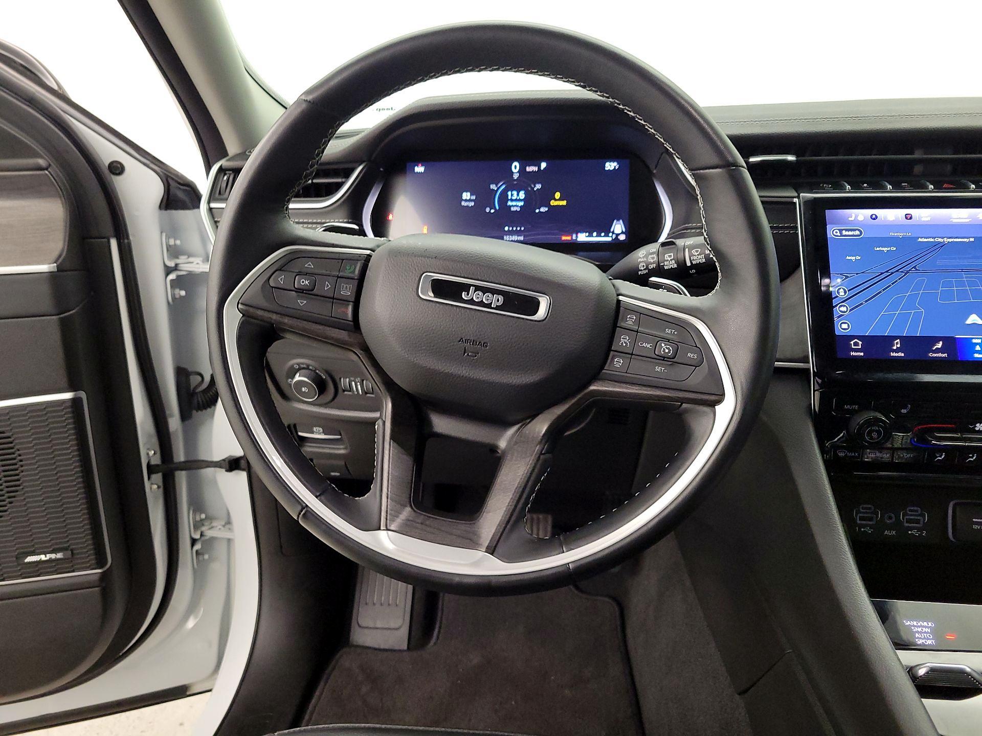 Thumbnail: 2022 Jeep Grand Cherokee - 10