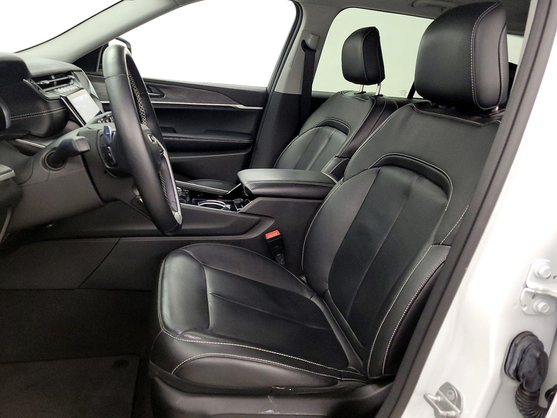 Thumbnail: 2022 Jeep Grand Cherokee - 11