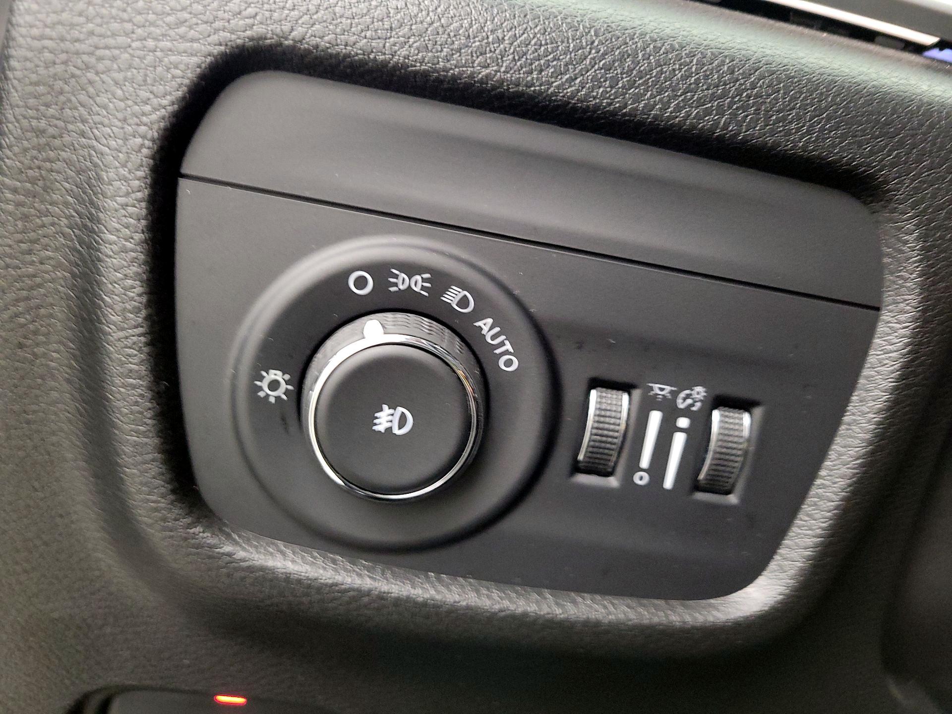 Thumbnail: 2022 Jeep Grand Cherokee - 13