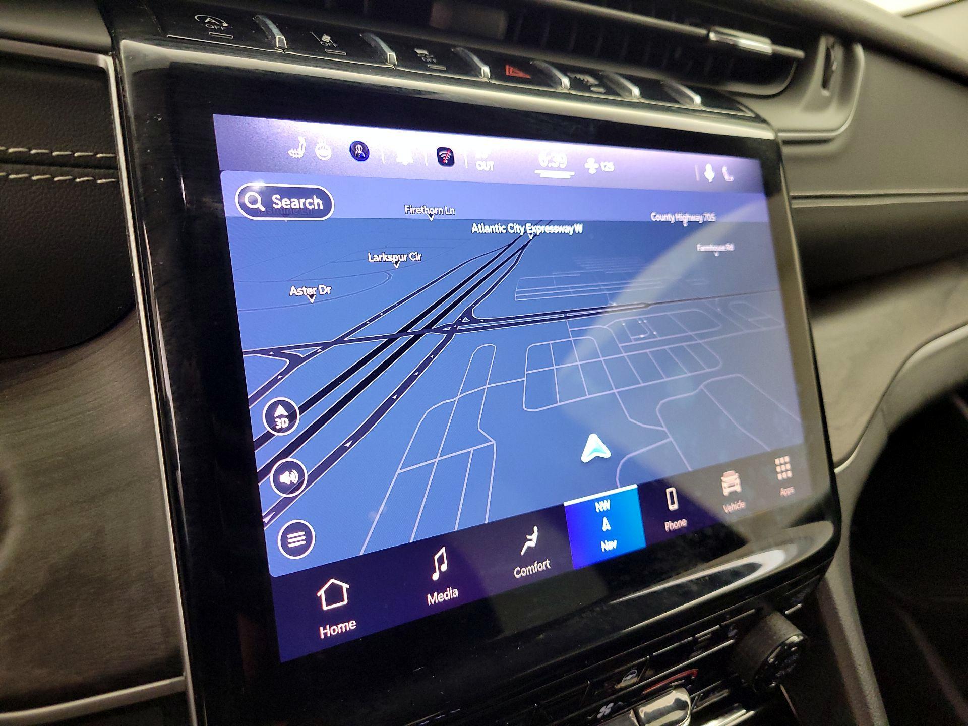 Thumbnail: 2022 Jeep Grand Cherokee - 14