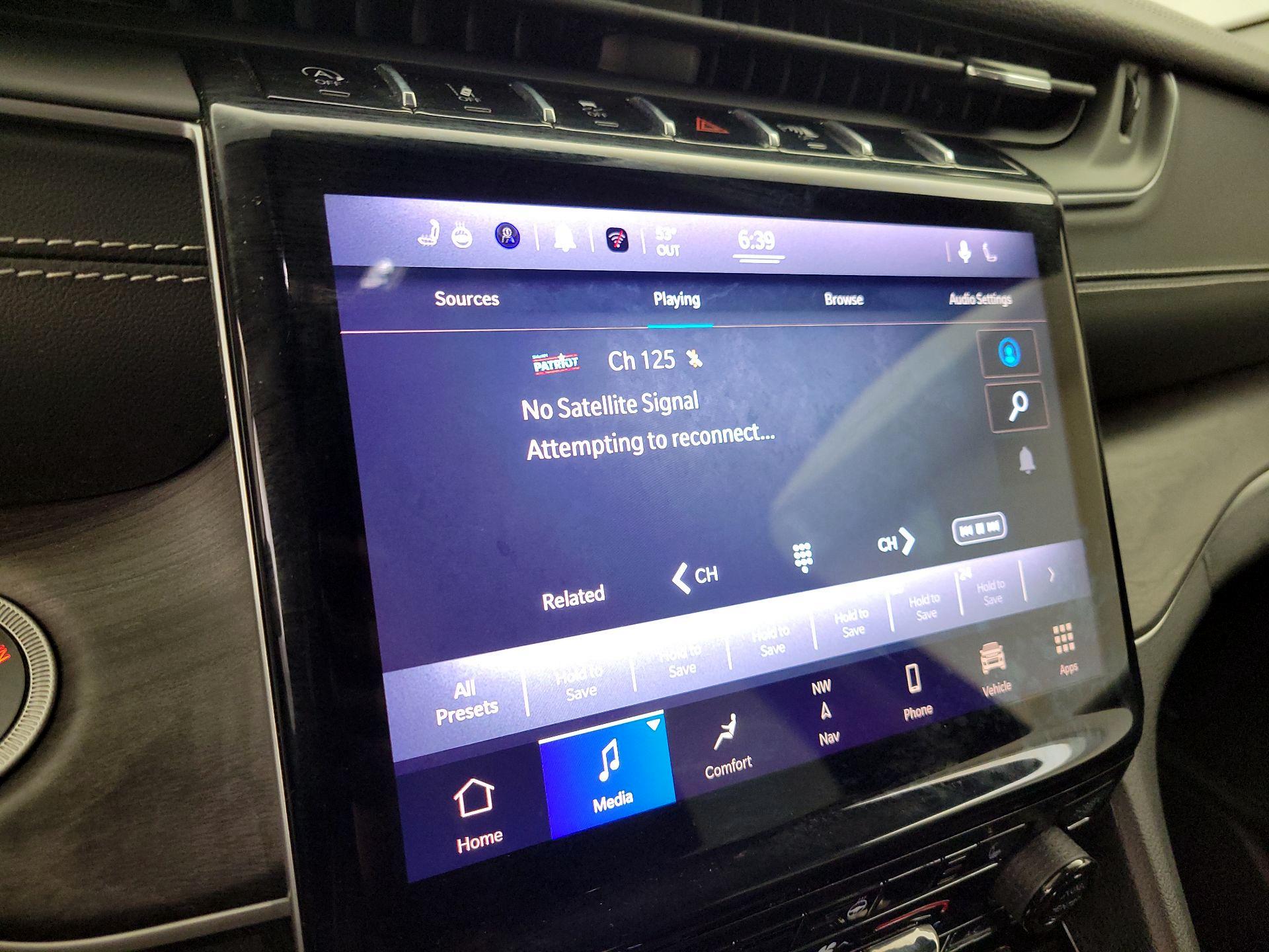 Thumbnail: 2022 Jeep Grand Cherokee - 16