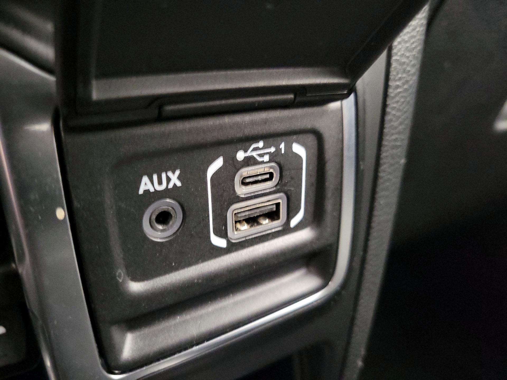 Thumbnail: 2023 Jeep Wrangler - 19