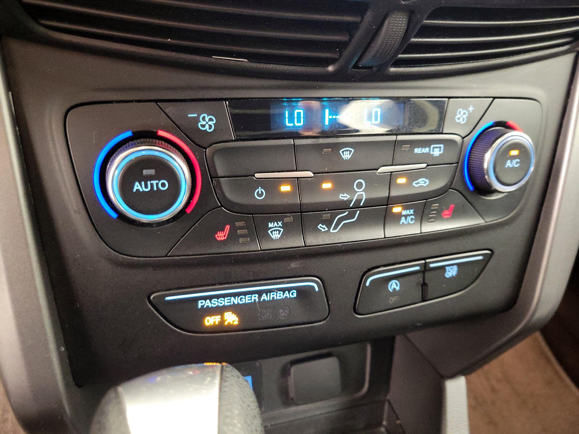 Thumbnail: 2017 Ford Escape - 16