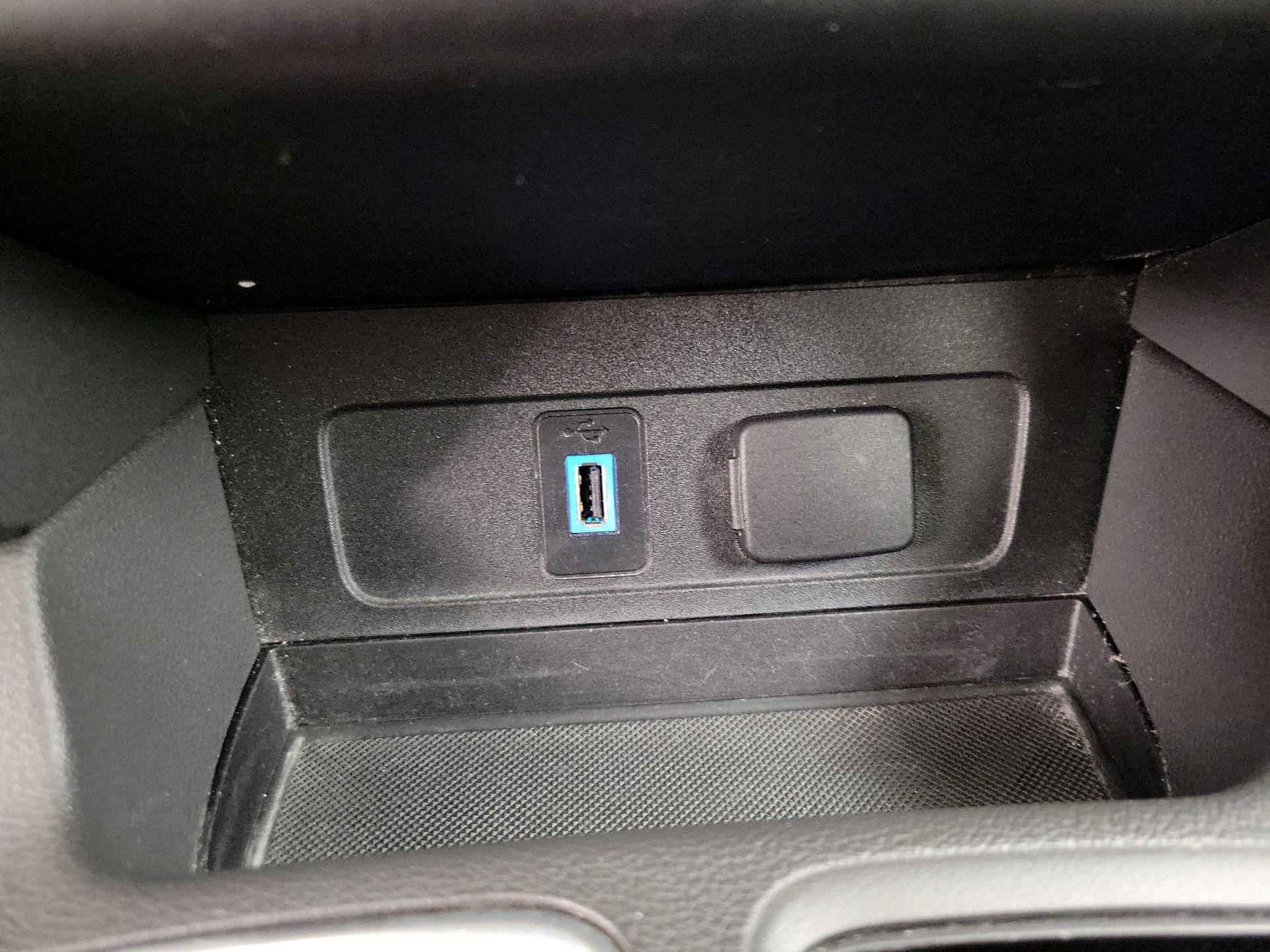 Thumbnail: 2017 Ford Escape - 18