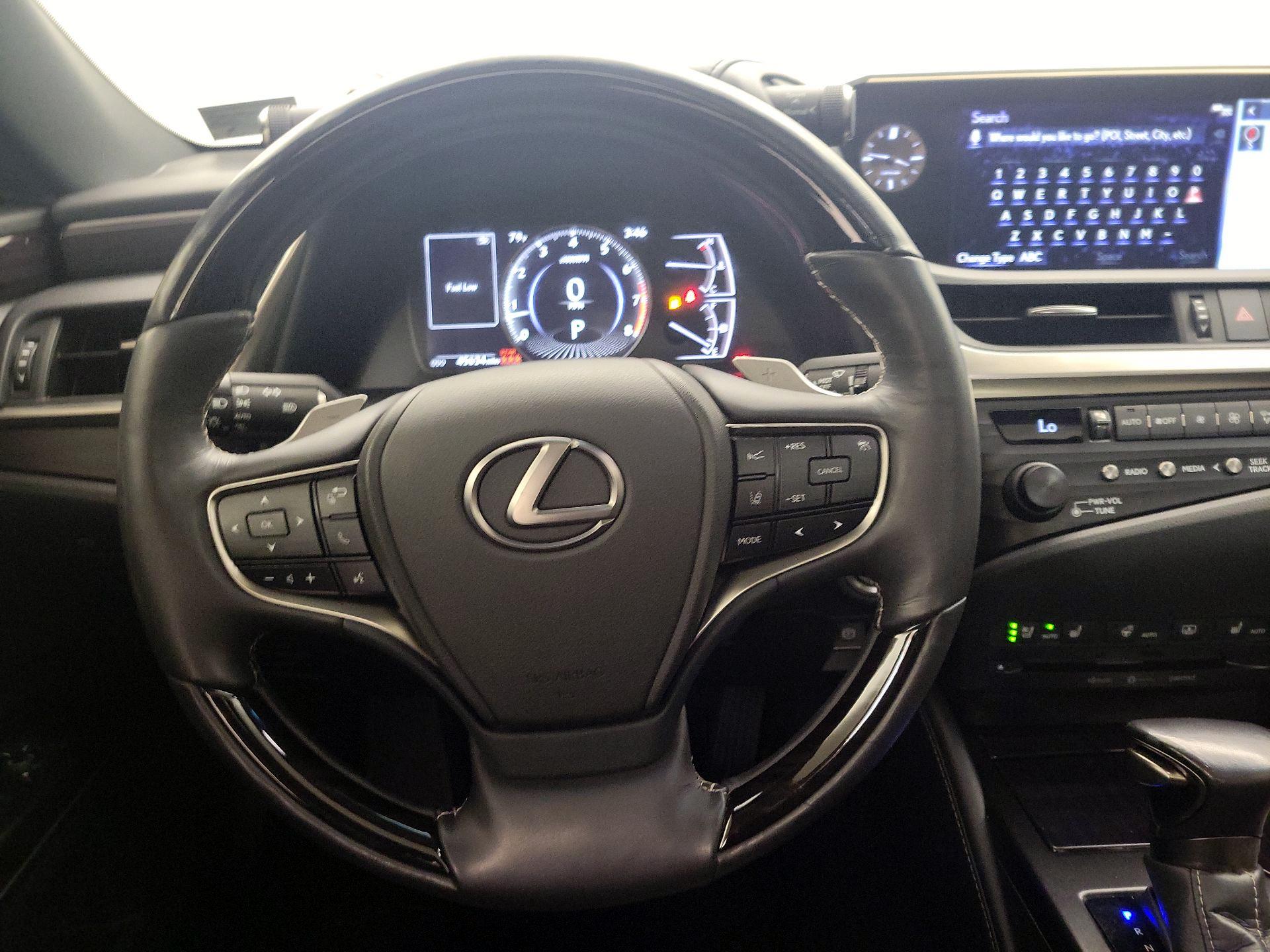 Thumbnail: 2019 Lexus ES - 10