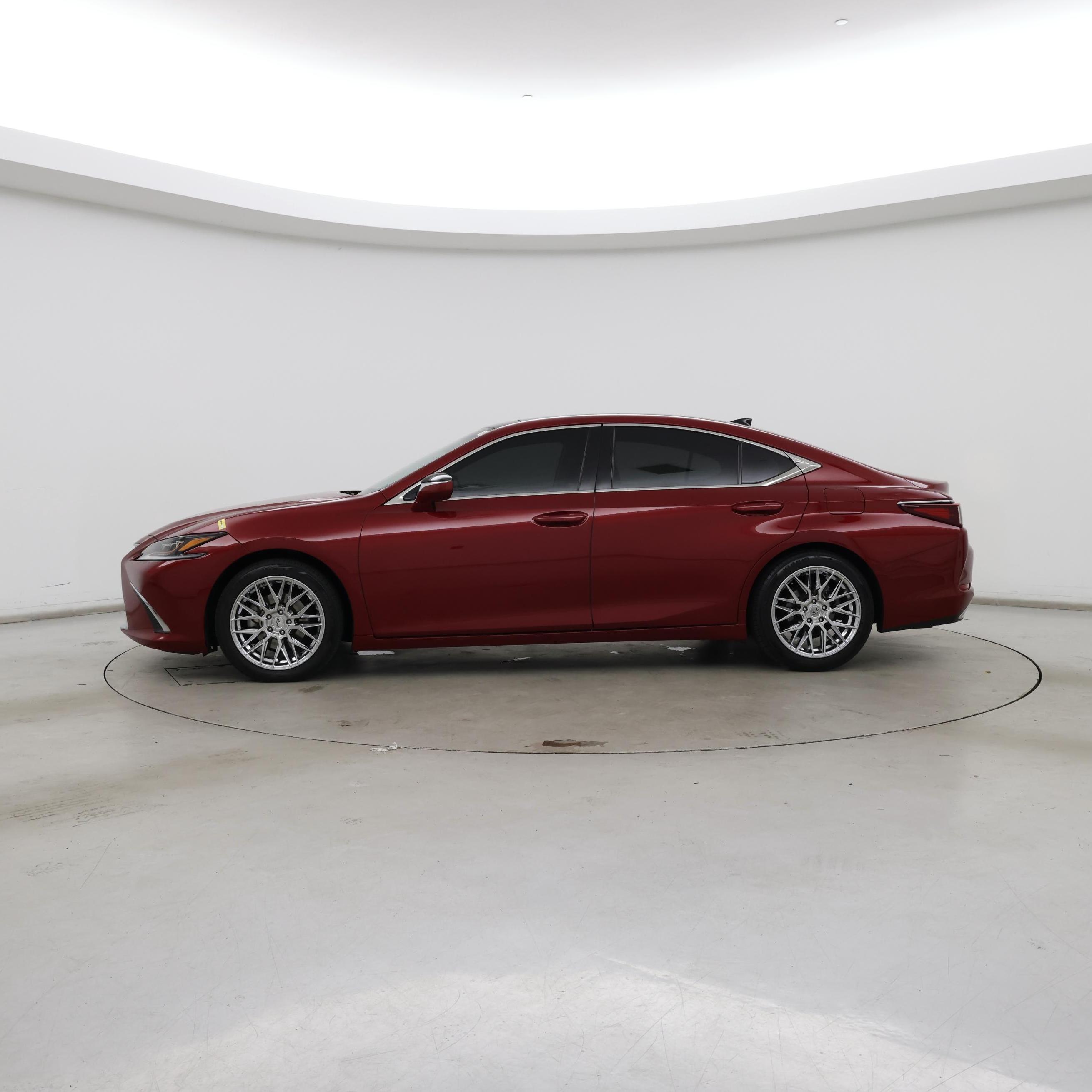 Thumbnail: 2019 Lexus ES - 3