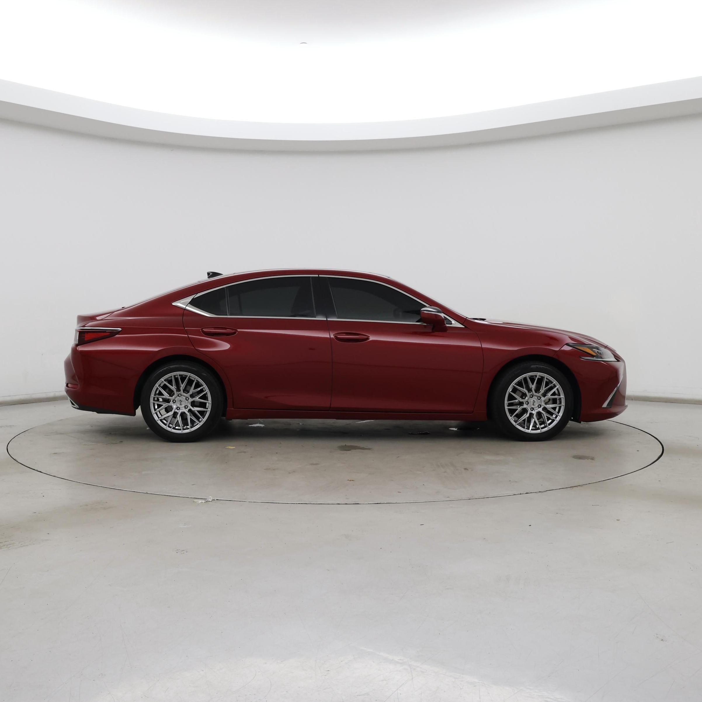 Thumbnail: 2019 Lexus ES - 7