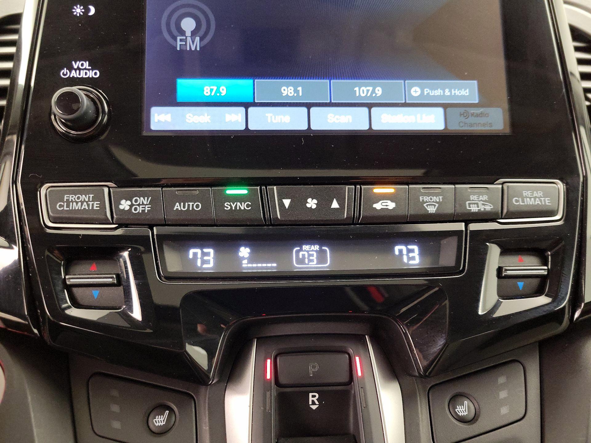 Thumbnail: 2019 Honda Odyssey - 17