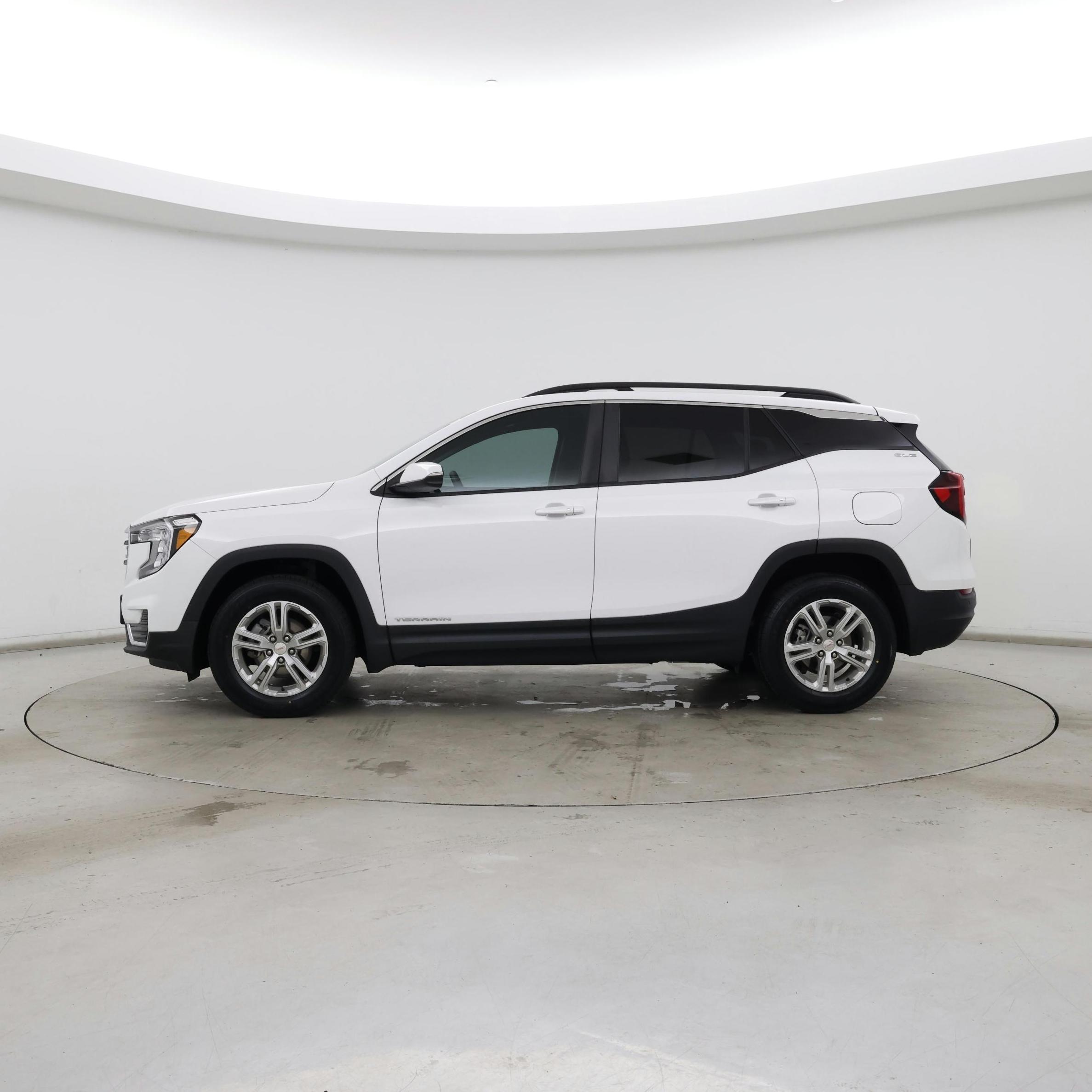 Thumbnail: 2023 GMC Terrain - 3