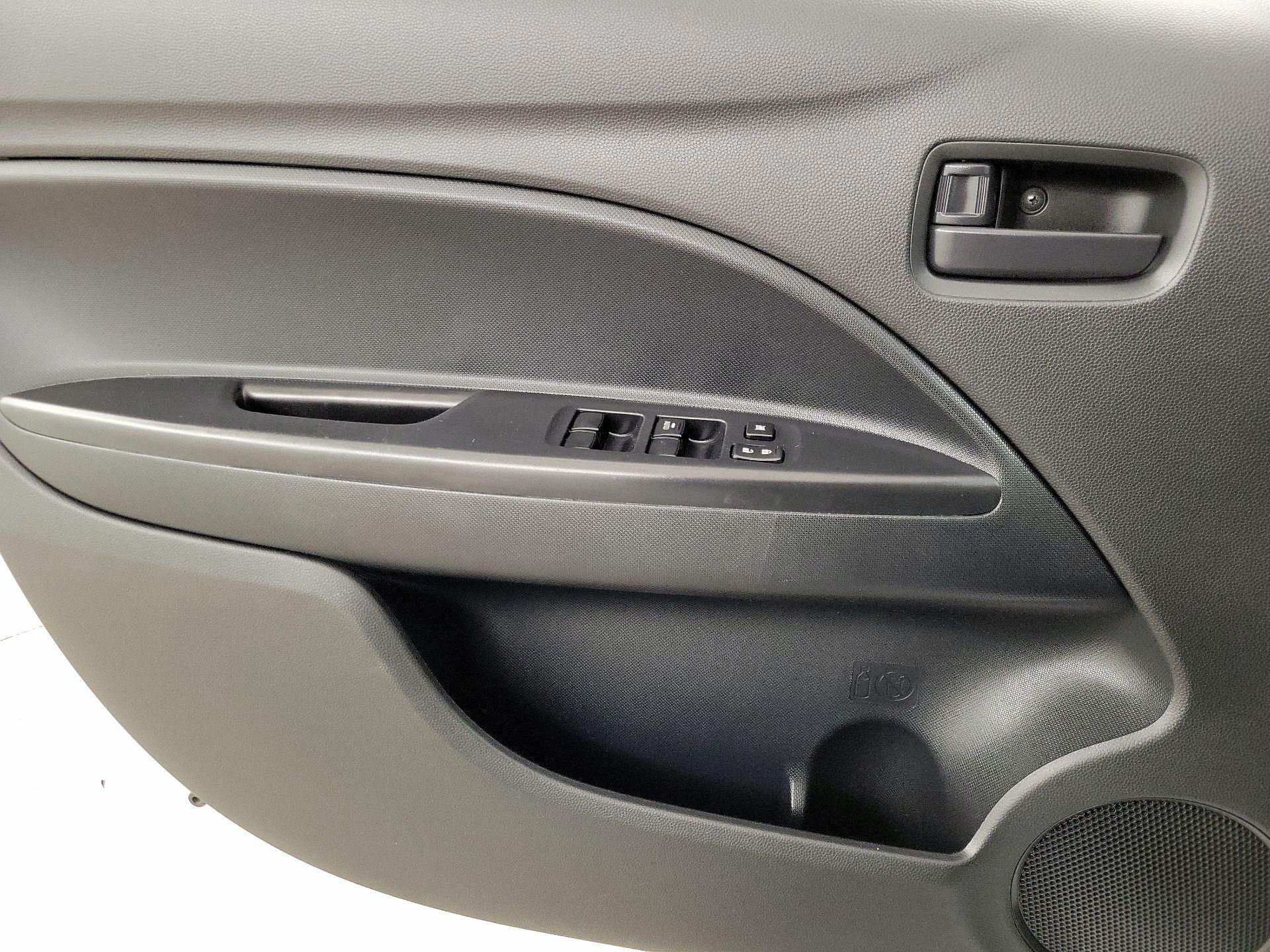 Thumbnail: 2021 Mitsubishi Mirage - 12