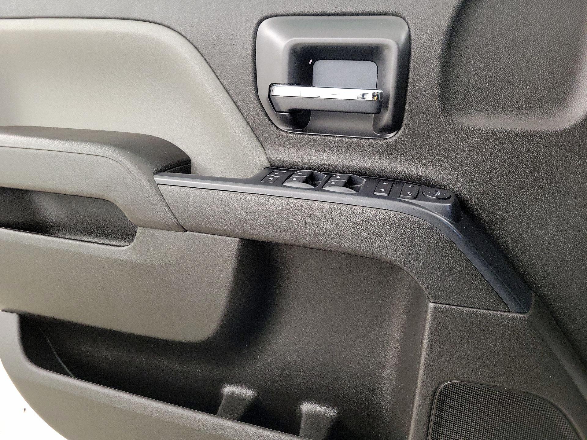 Thumbnail: 2018 Chevrolet Silverado 1500 - 12