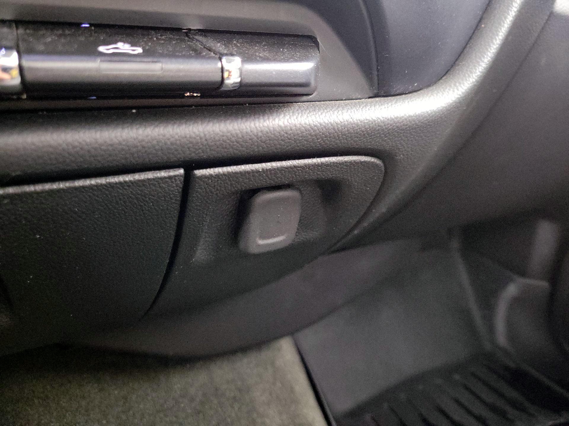 Thumbnail: 2018 Chevrolet Silverado 1500 - 18