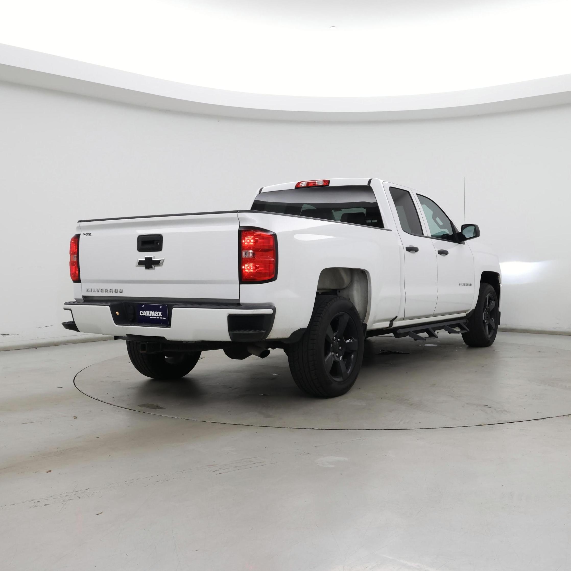 Thumbnail: 2018 Chevrolet Silverado 1500 - 8