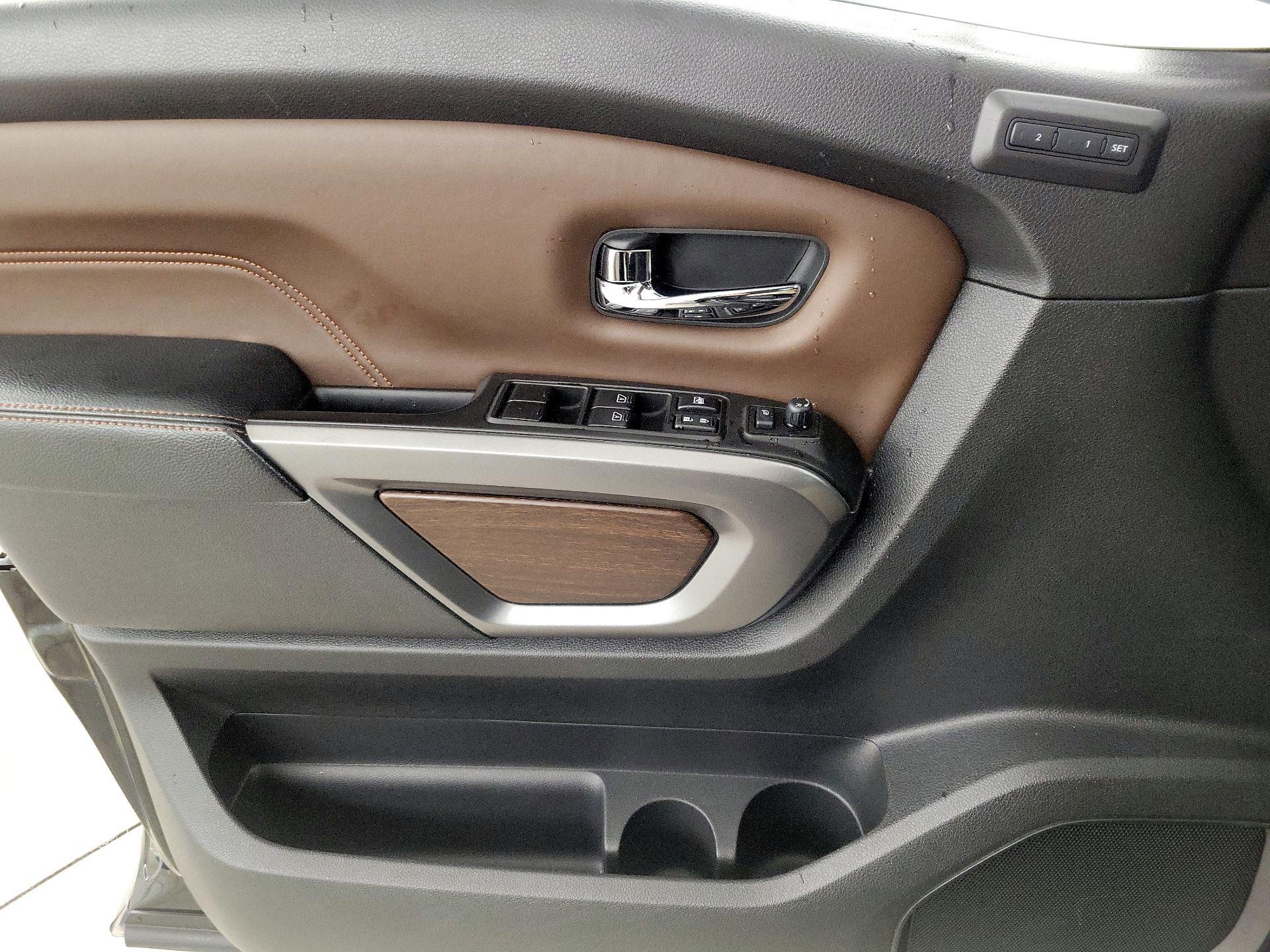 Thumbnail: 2017 Nissan Titan - 12