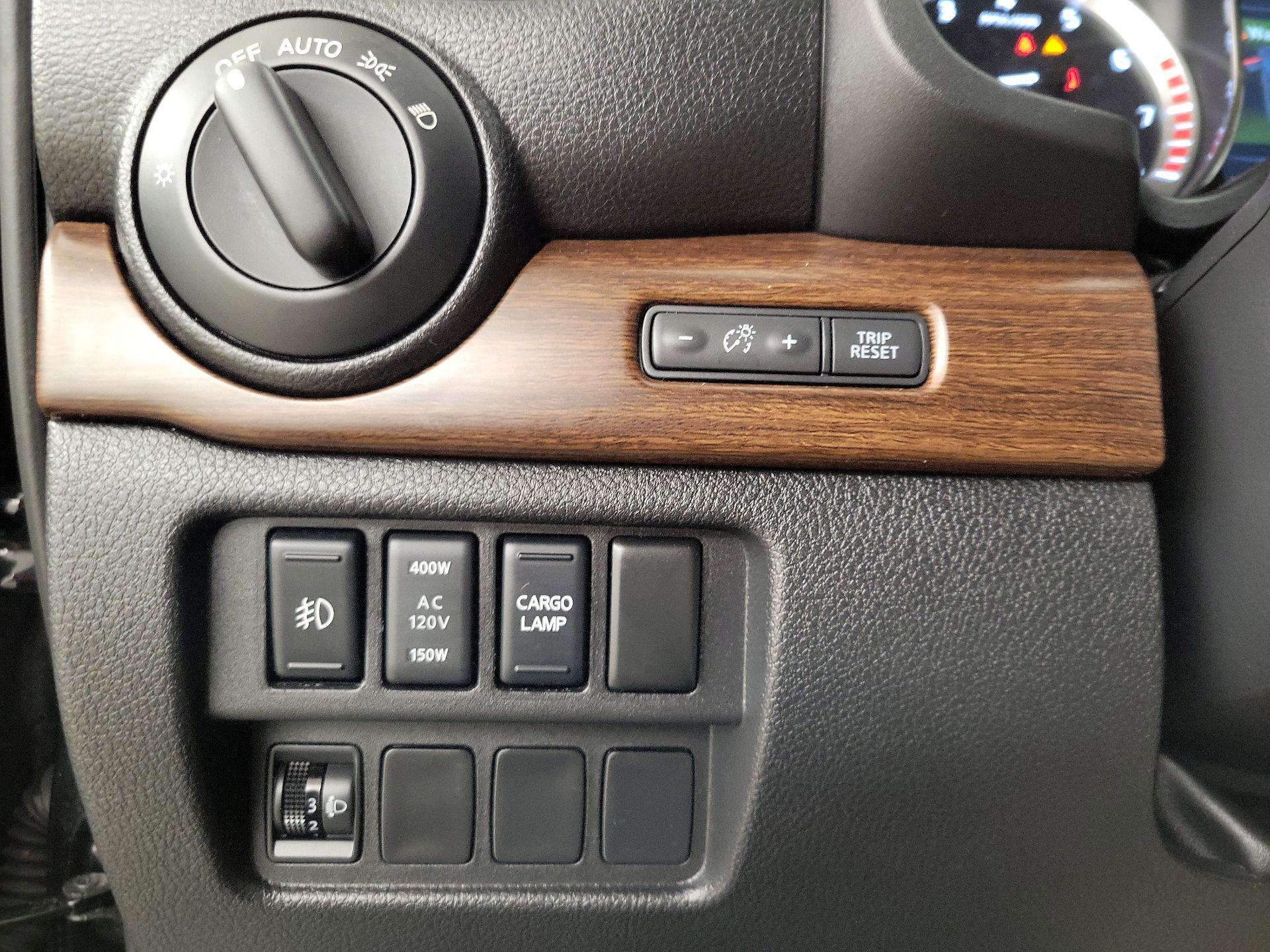 Thumbnail: 2017 Nissan Titan - 13