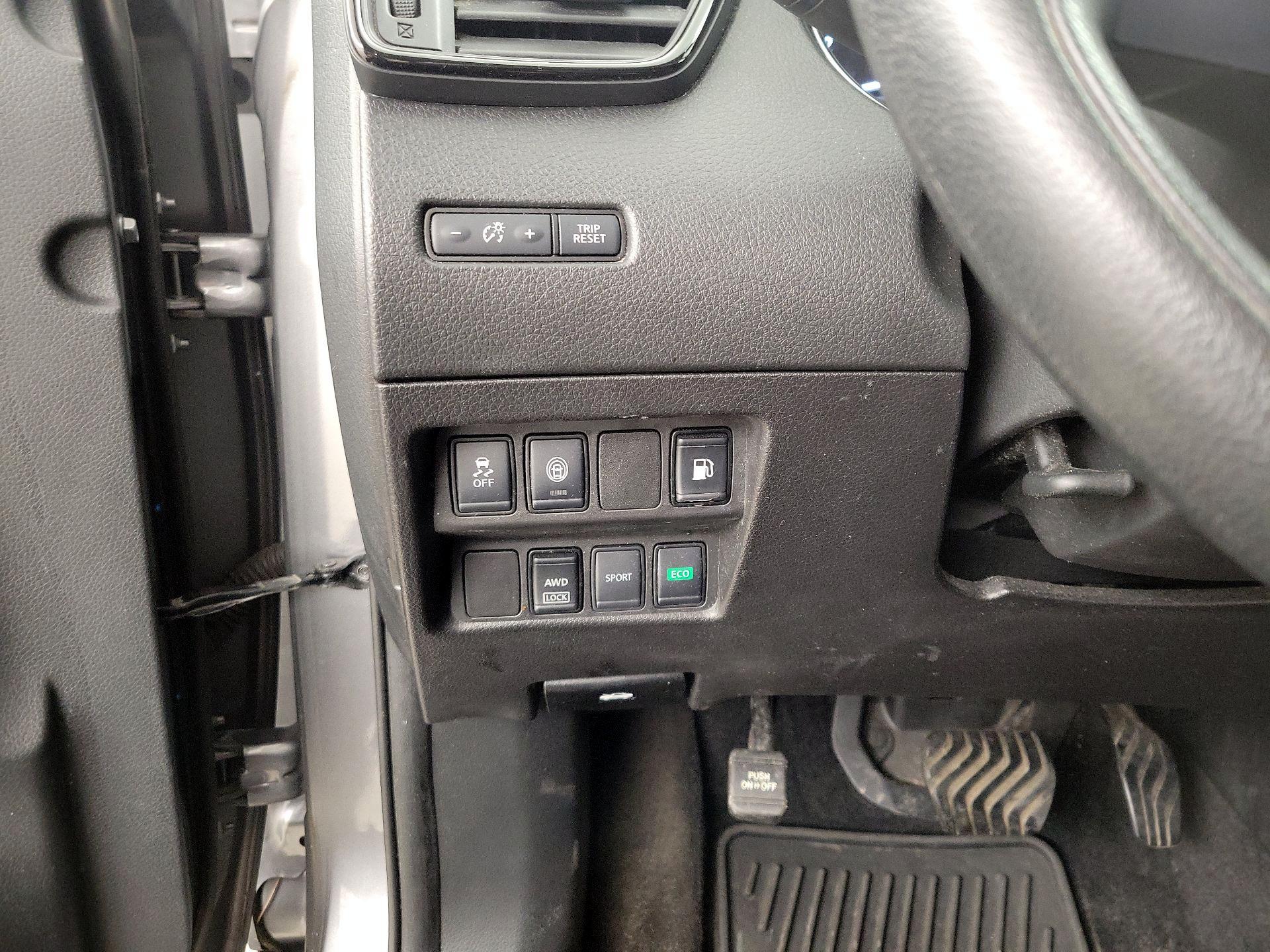 Thumbnail: 2020 Nissan Rogue - 13